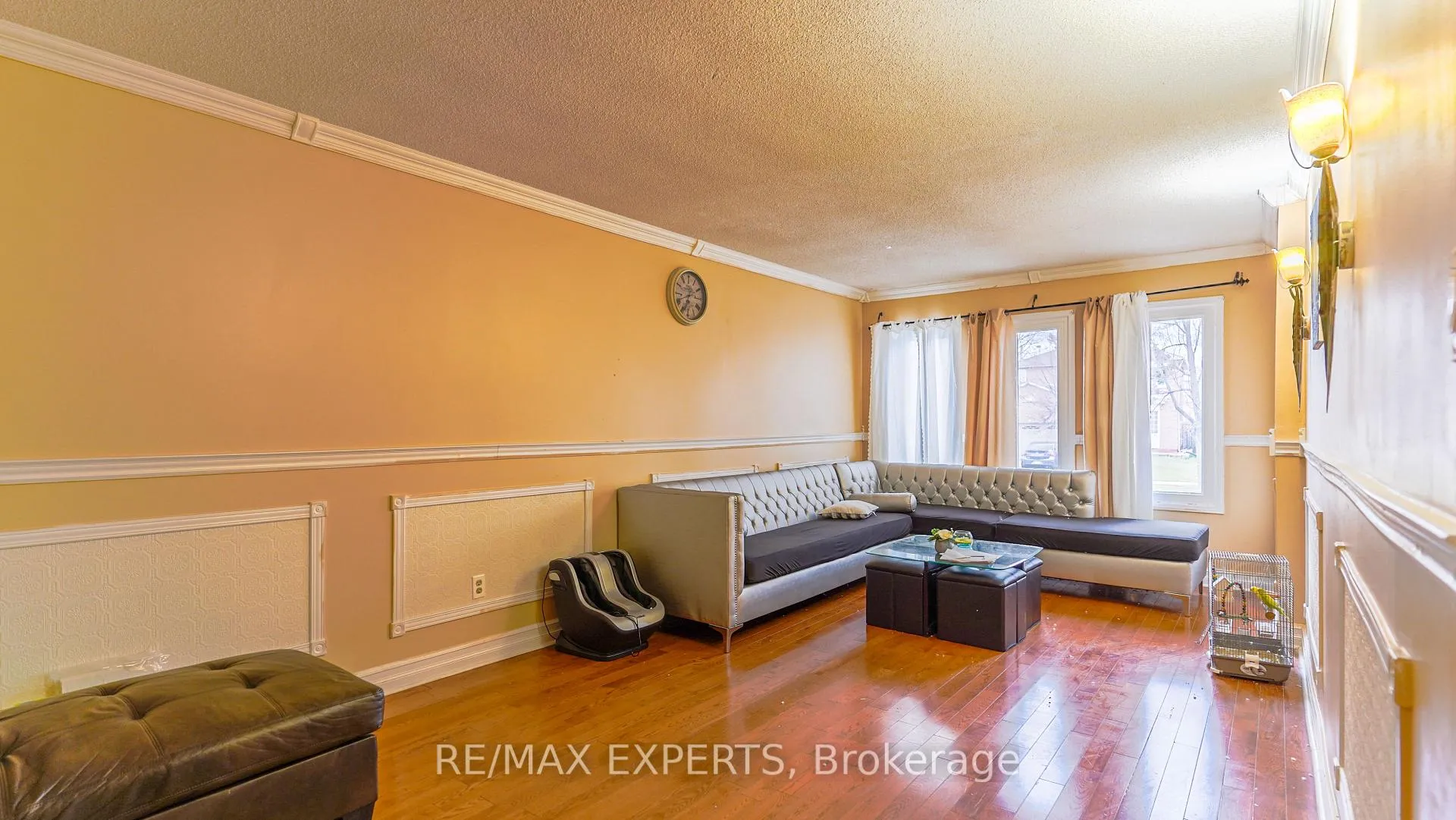 Photo 4 of 16 Duggan Drive, Brampton, Fletcher's West — HOMEH