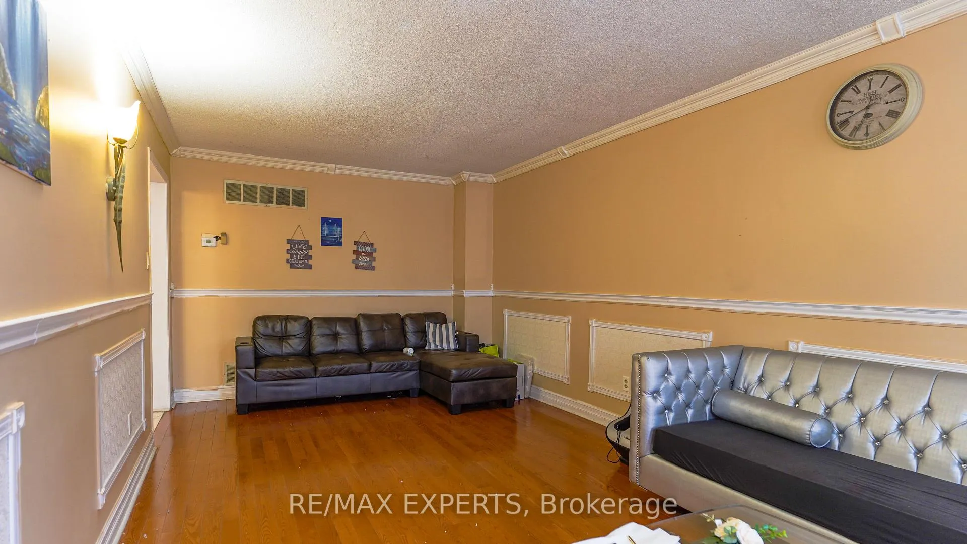 Photo 5 of 16 Duggan Drive, Brampton, Fletcher's West — HOMEH