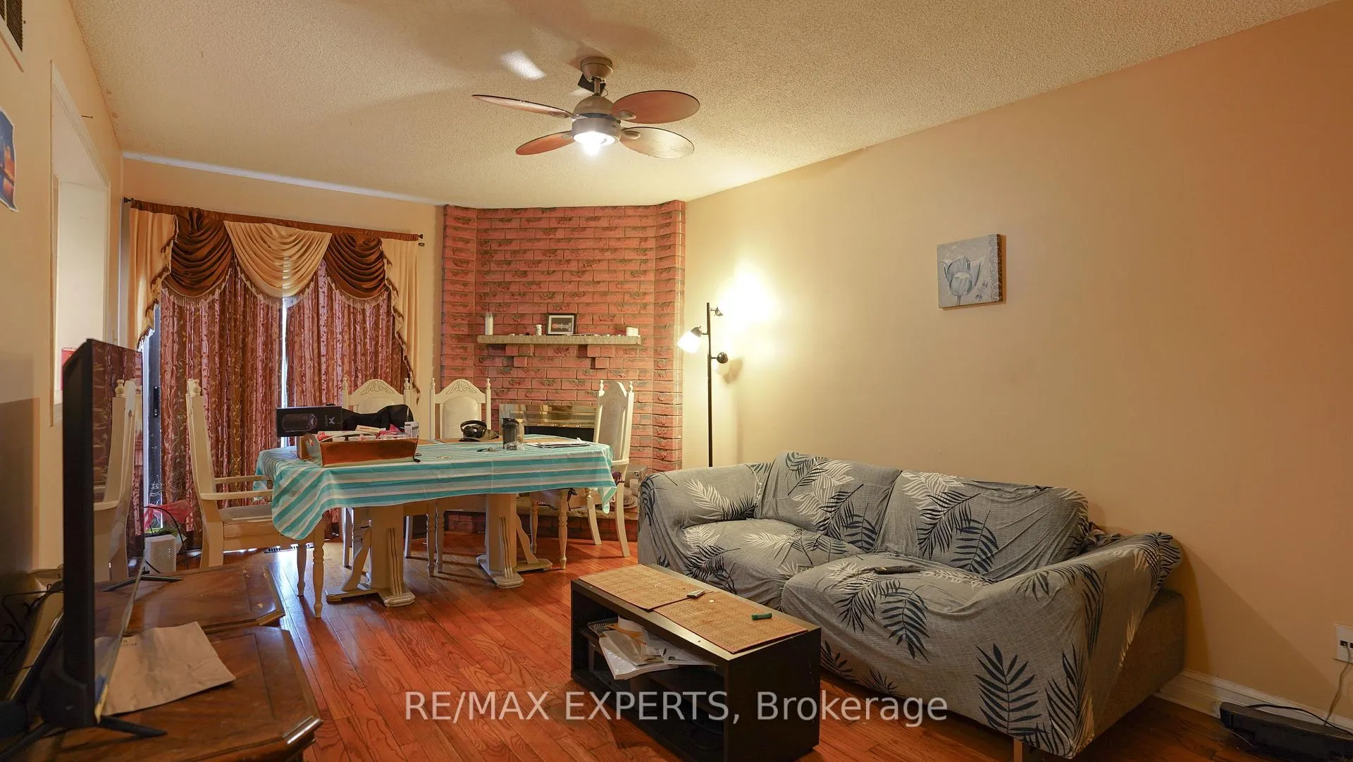 Photo 6 of 16 Duggan Drive, Brampton, Fletcher's West — HOMEH