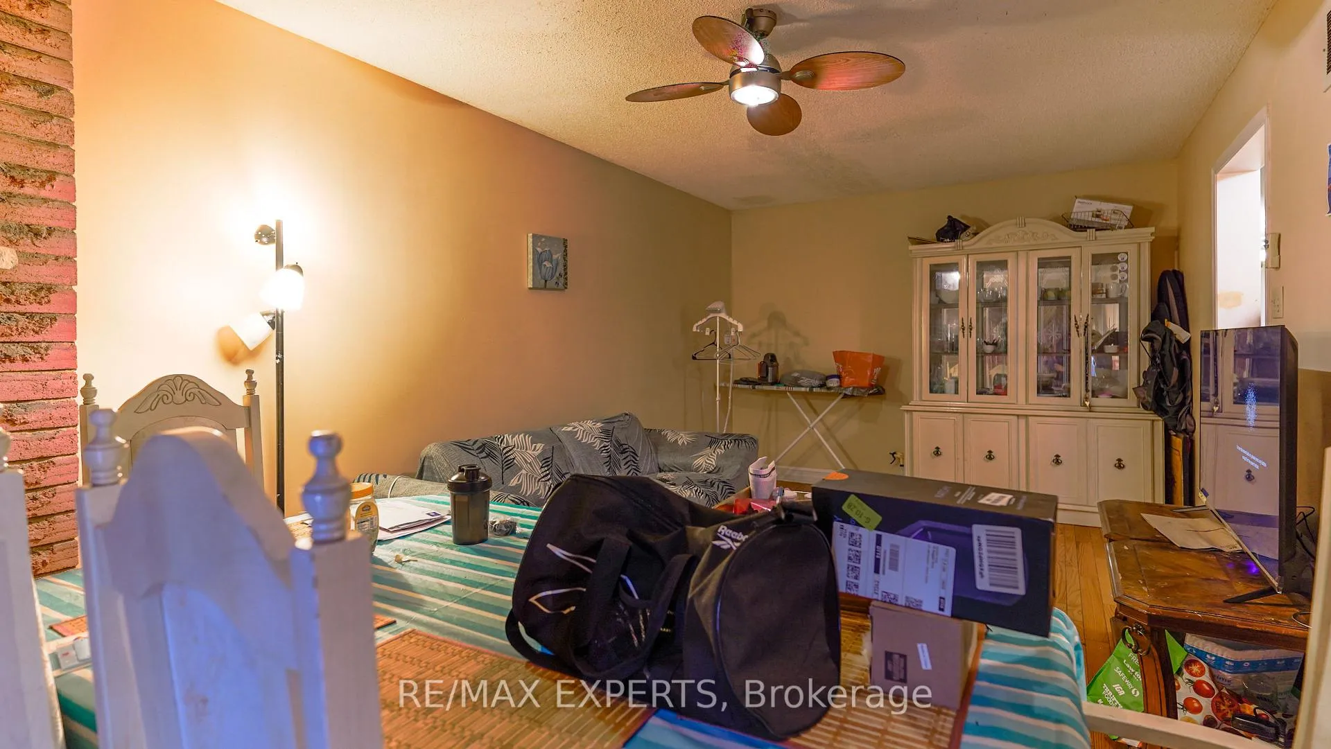 Photo 7 of 16 Duggan Drive, Brampton, Fletcher's West — HOMEH