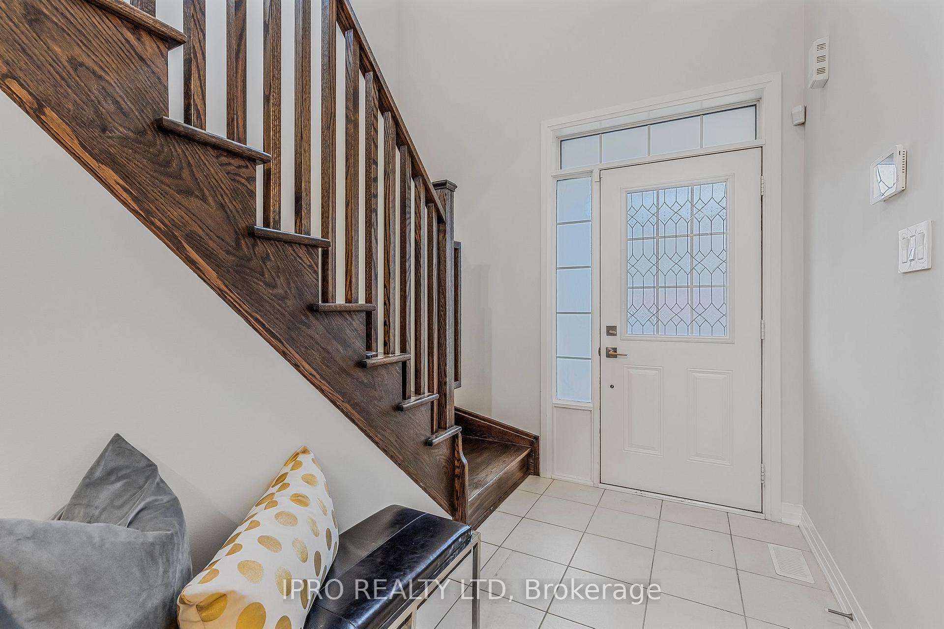 Photo 13 of 57 Martin Trail, New Tecumseth, Tottenham — HOMEH