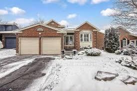 Photo 1 of 324 John Bowser Crescent, Newmarket, Glenway Estates — HOMEH