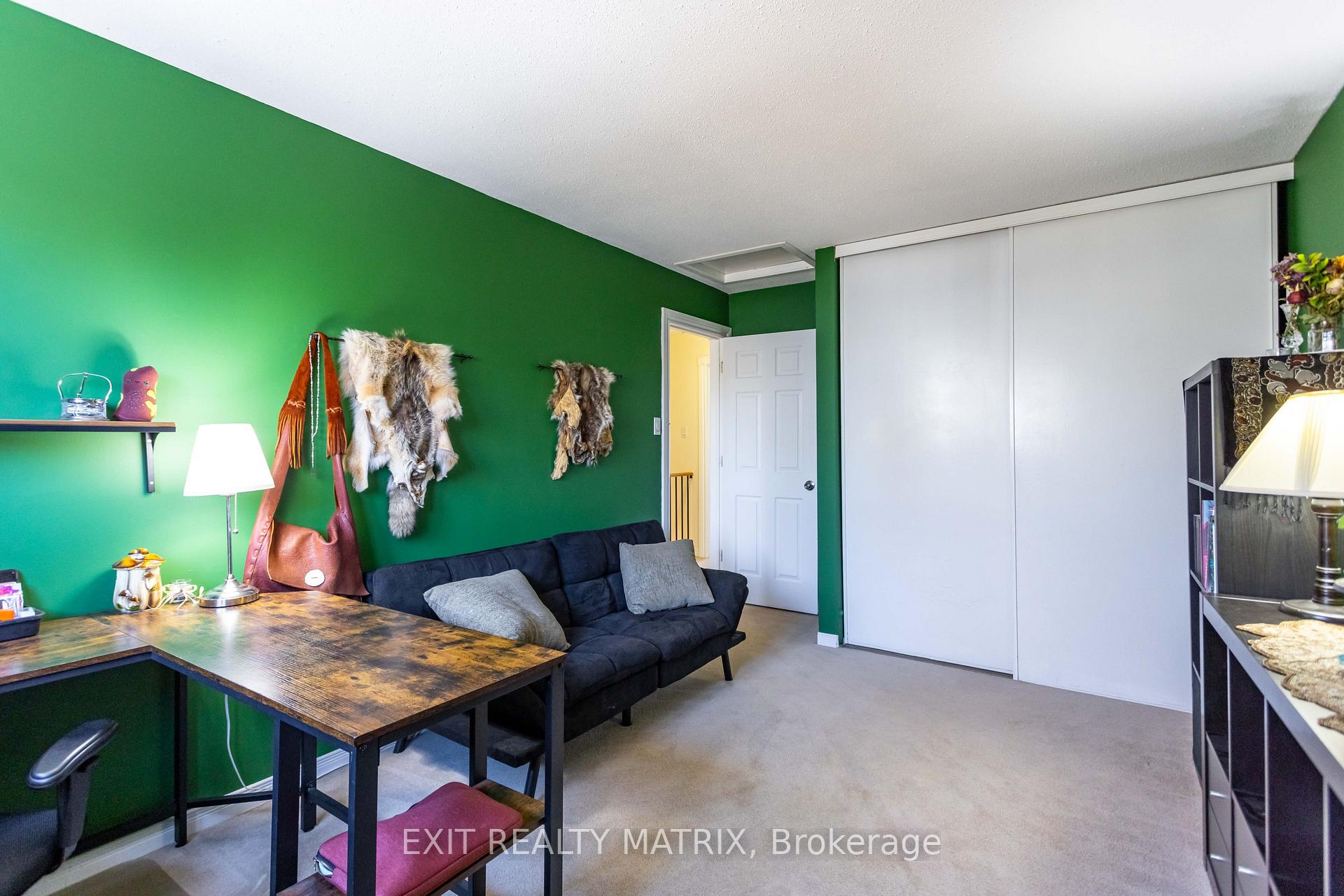 Photo 5 of 1890 Markwell Crescent, Ottawa, Chateauneuf — HOMEH