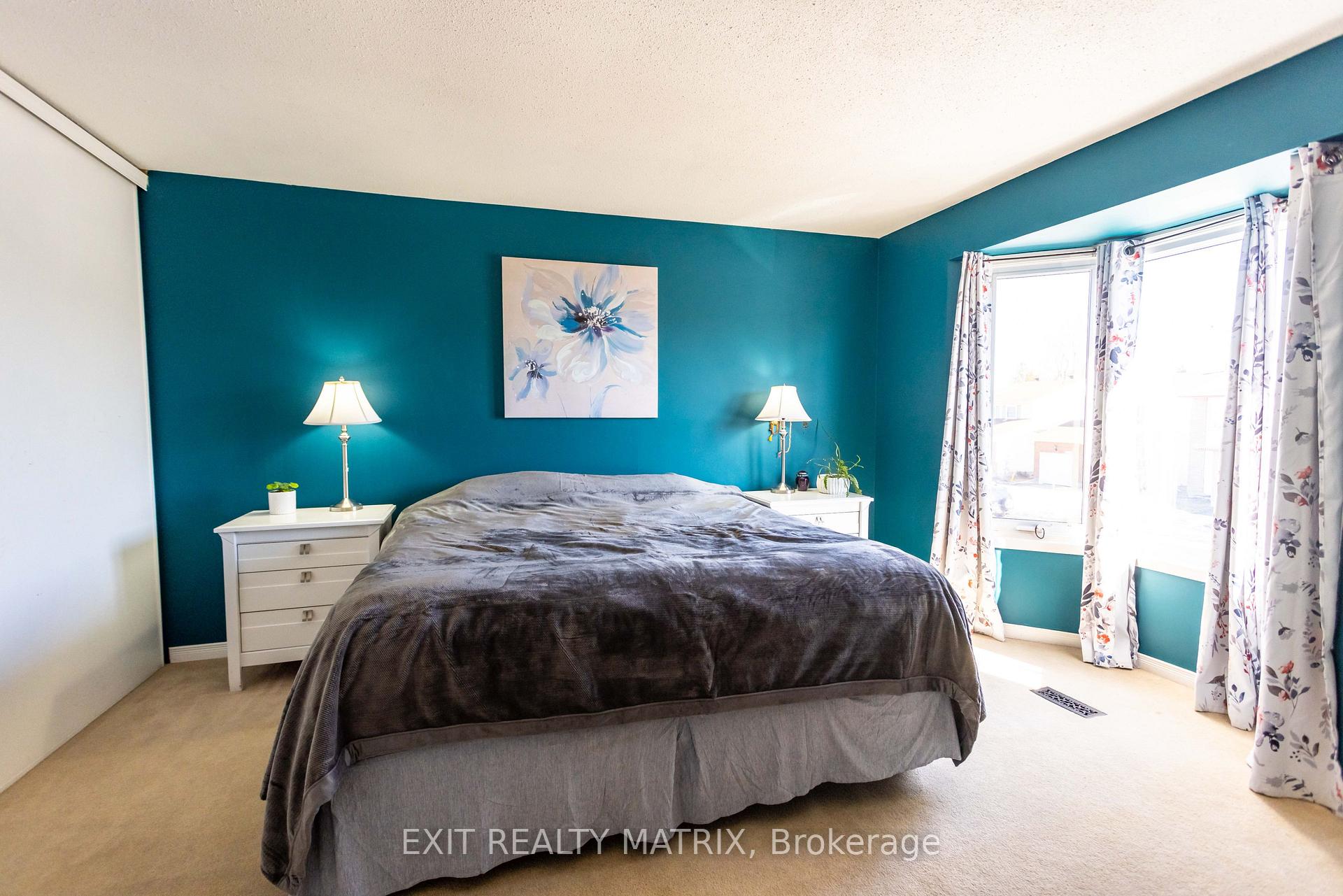 Photo 10 of 1890 Markwell Crescent, Ottawa, Chateauneuf — HOMEH
