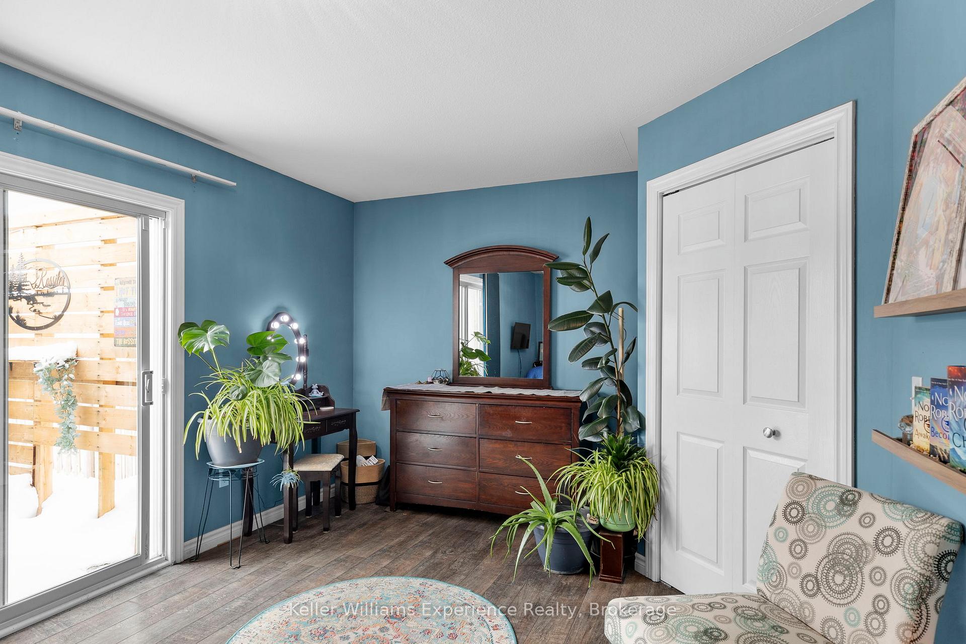 Photo 8 of 379 Regent Street, Orillia — HOMEH