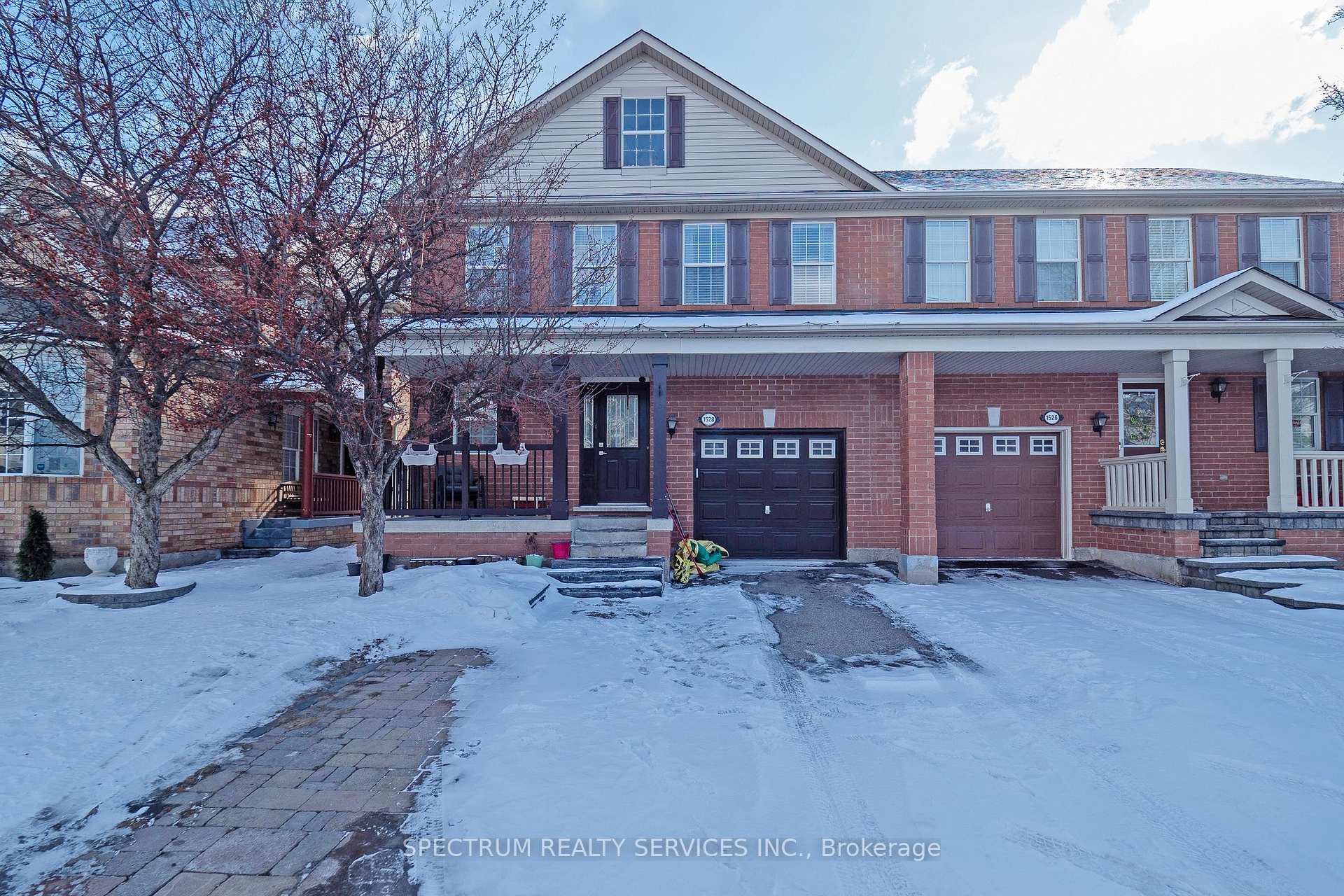 Front of 1528 Evans Terrace