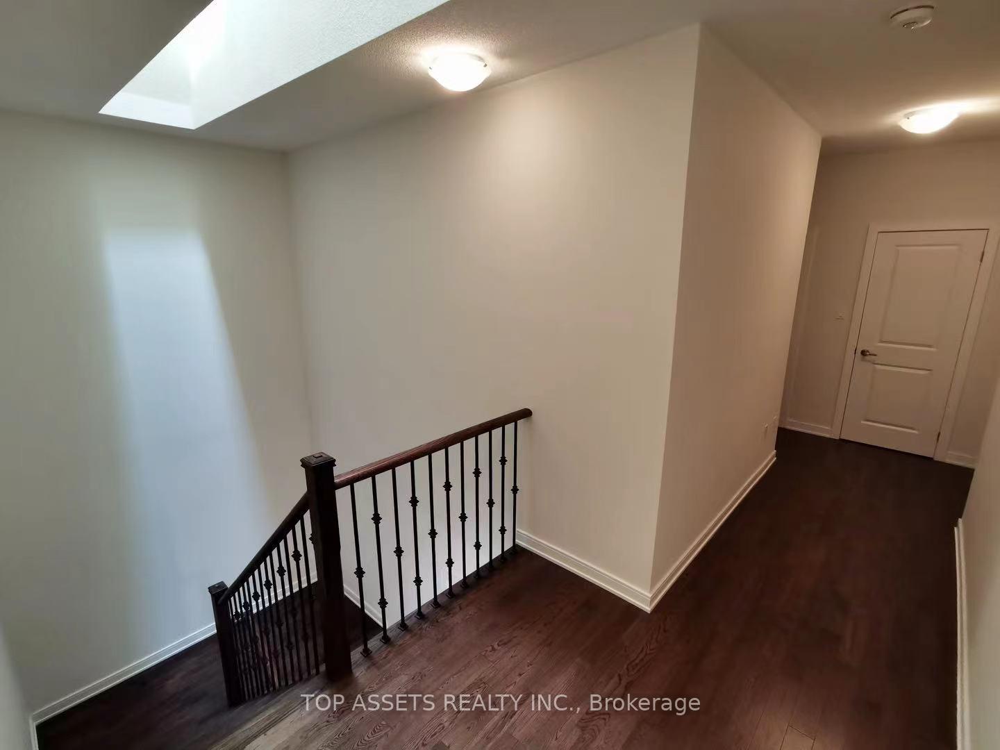 Photo 11 of 76 Mitchell Place, Newmarket, Glenway Estates — HOMEH