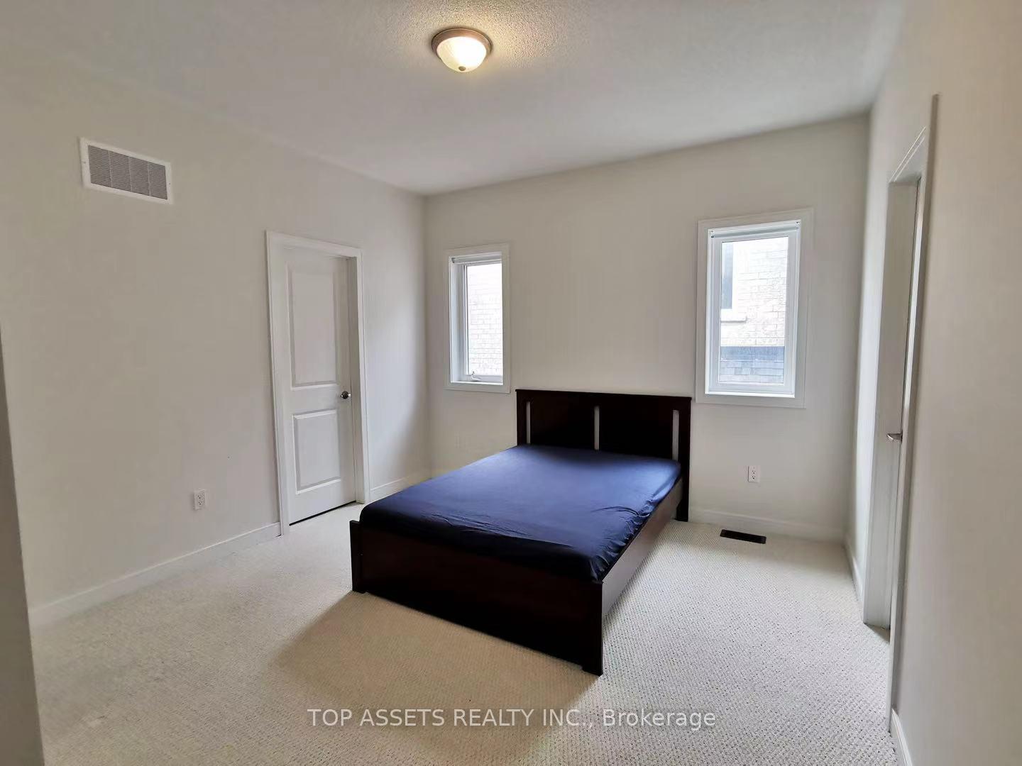 Photo 21 of 76 Mitchell Place, Newmarket, Glenway Estates — HOMEH