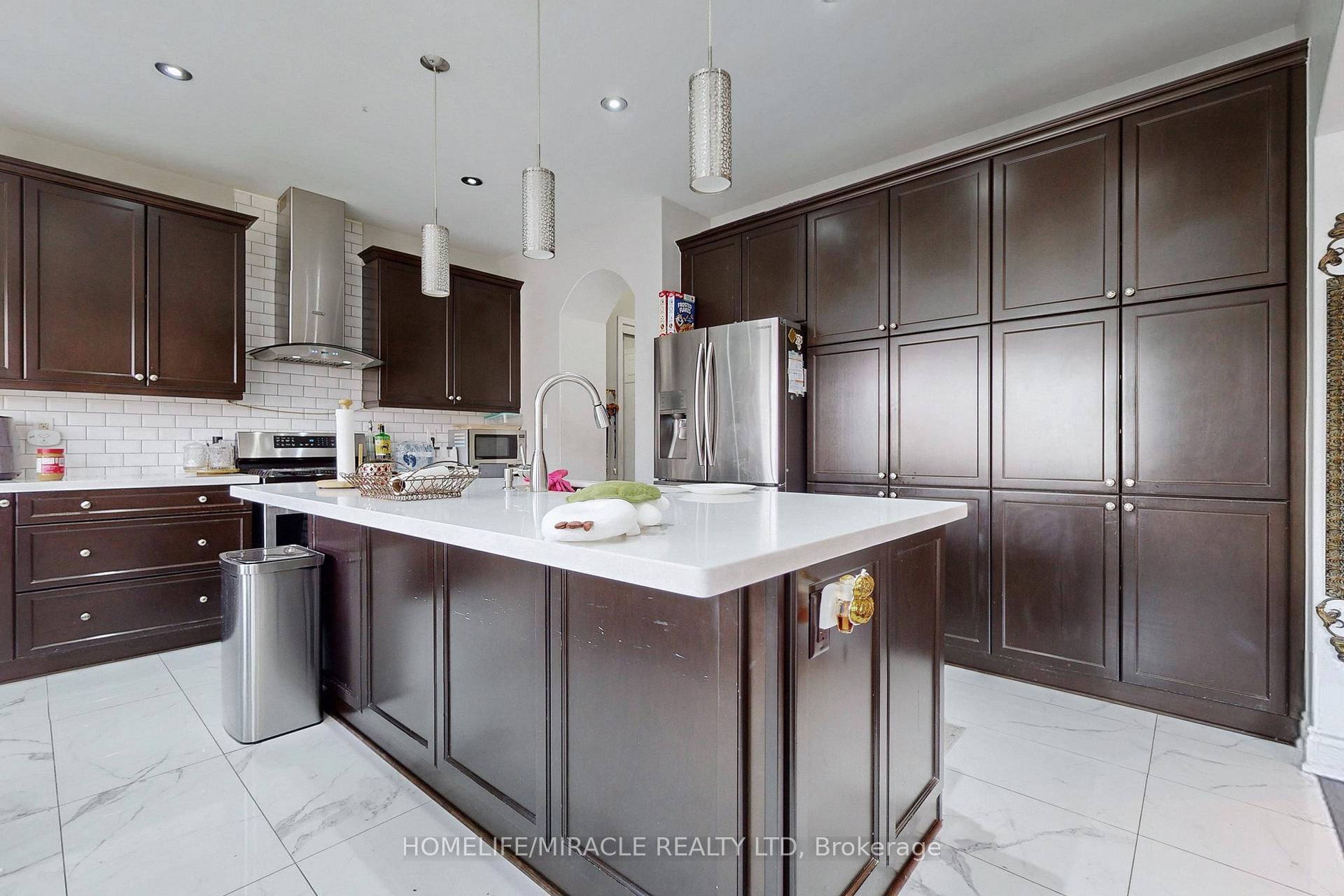 Photo 14 of 338 Kincardine Terrace, Milton, Scott — HOMEH