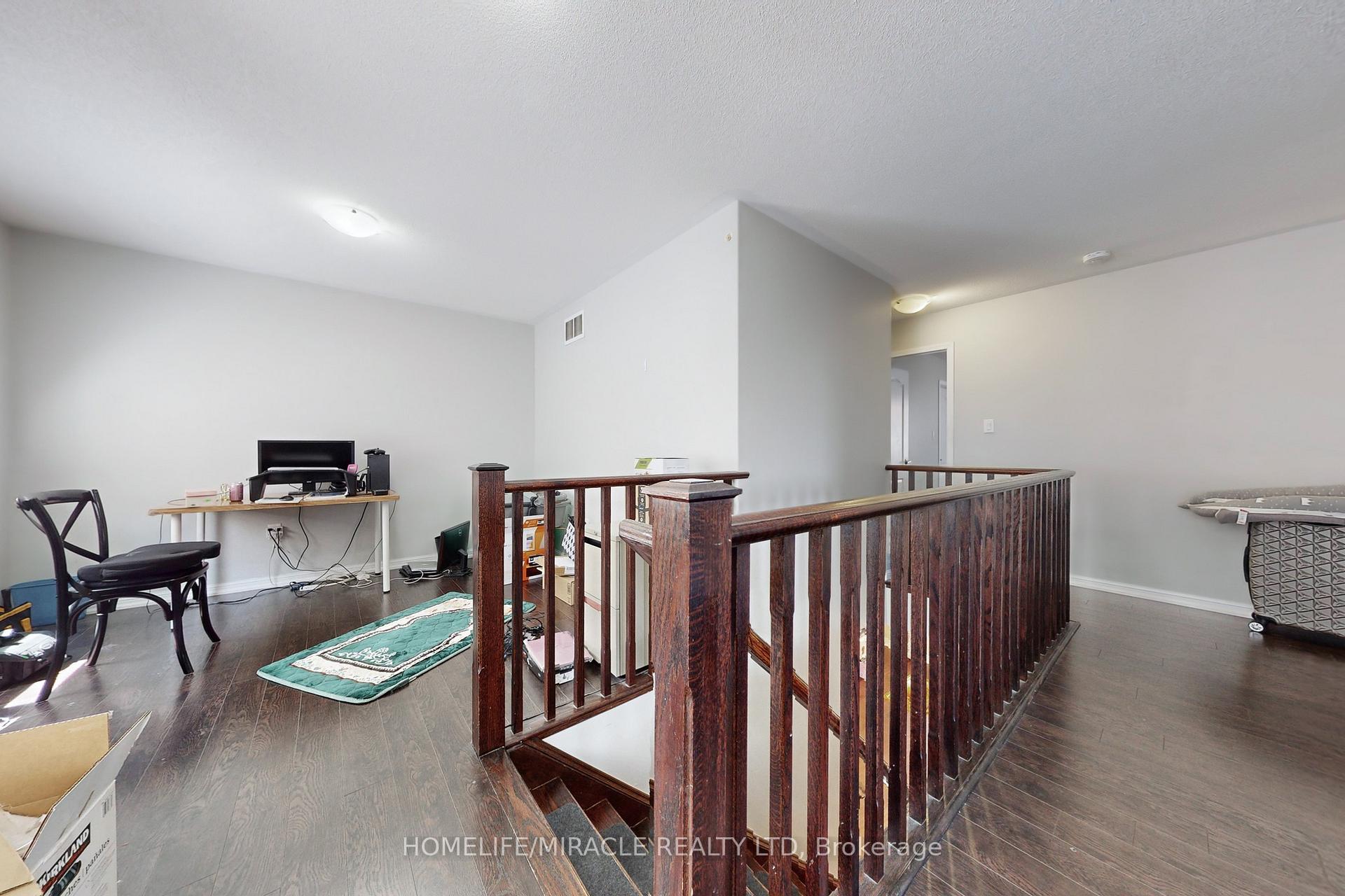 Photo 15 of 338 Kincardine Terrace, Milton, Scott — HOMEH