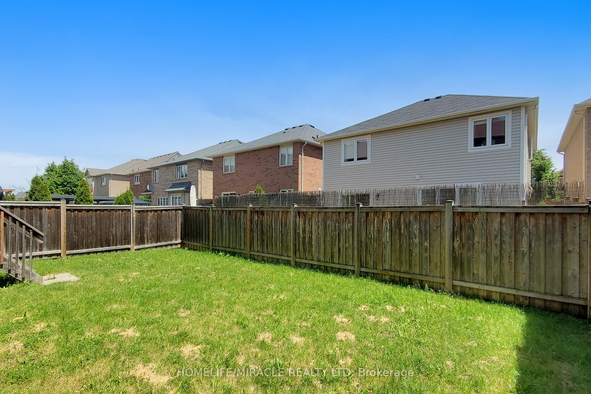 Photo 23 of 338 Kincardine Terrace, Milton, Scott — HOMEH