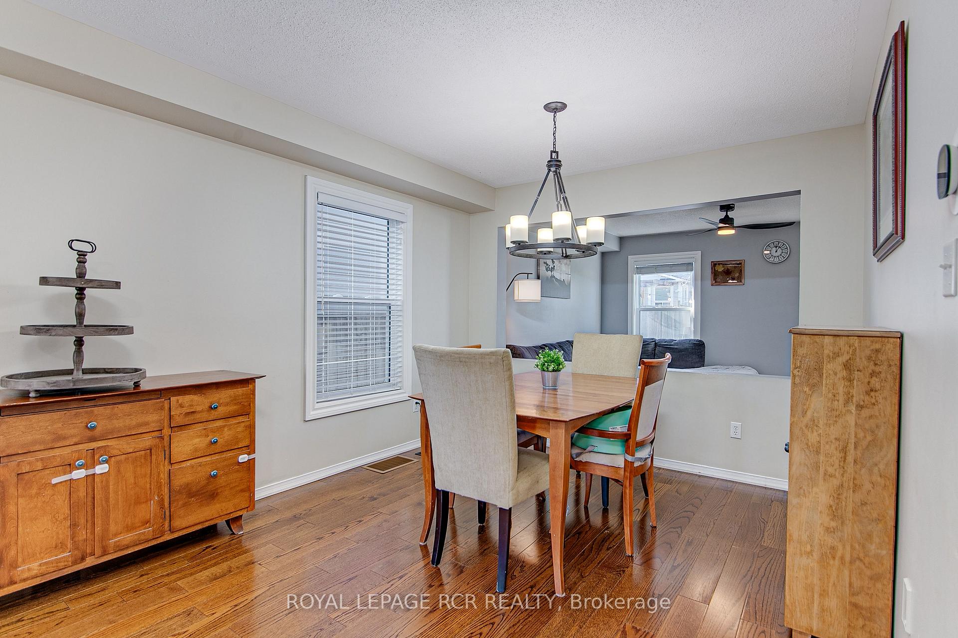 Photo 4 of 52 Mccurdy Drive, New Tecumseth, Tottenham — HOMEH