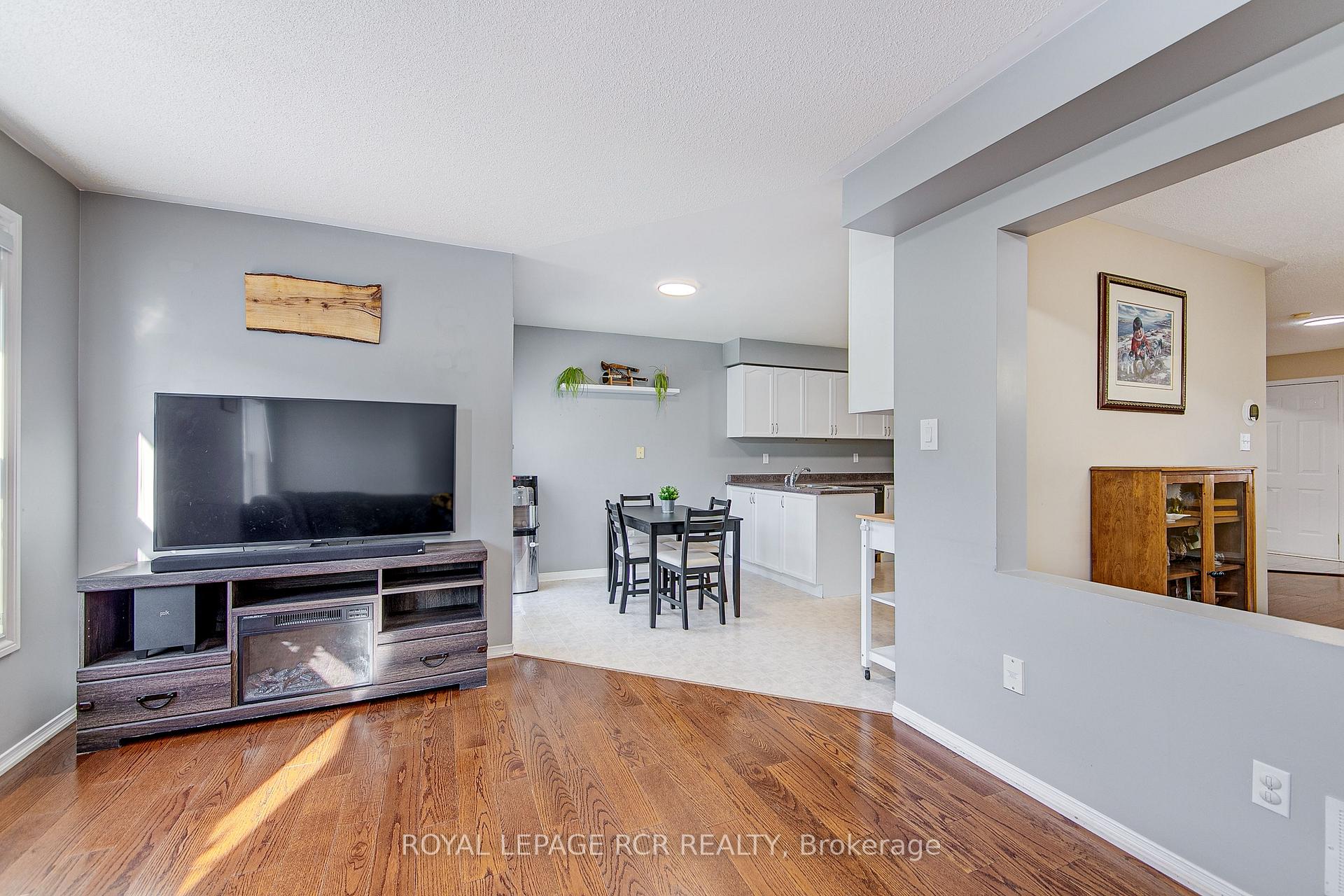 Photo 11 of 52 Mccurdy Drive, New Tecumseth, Tottenham — HOMEH