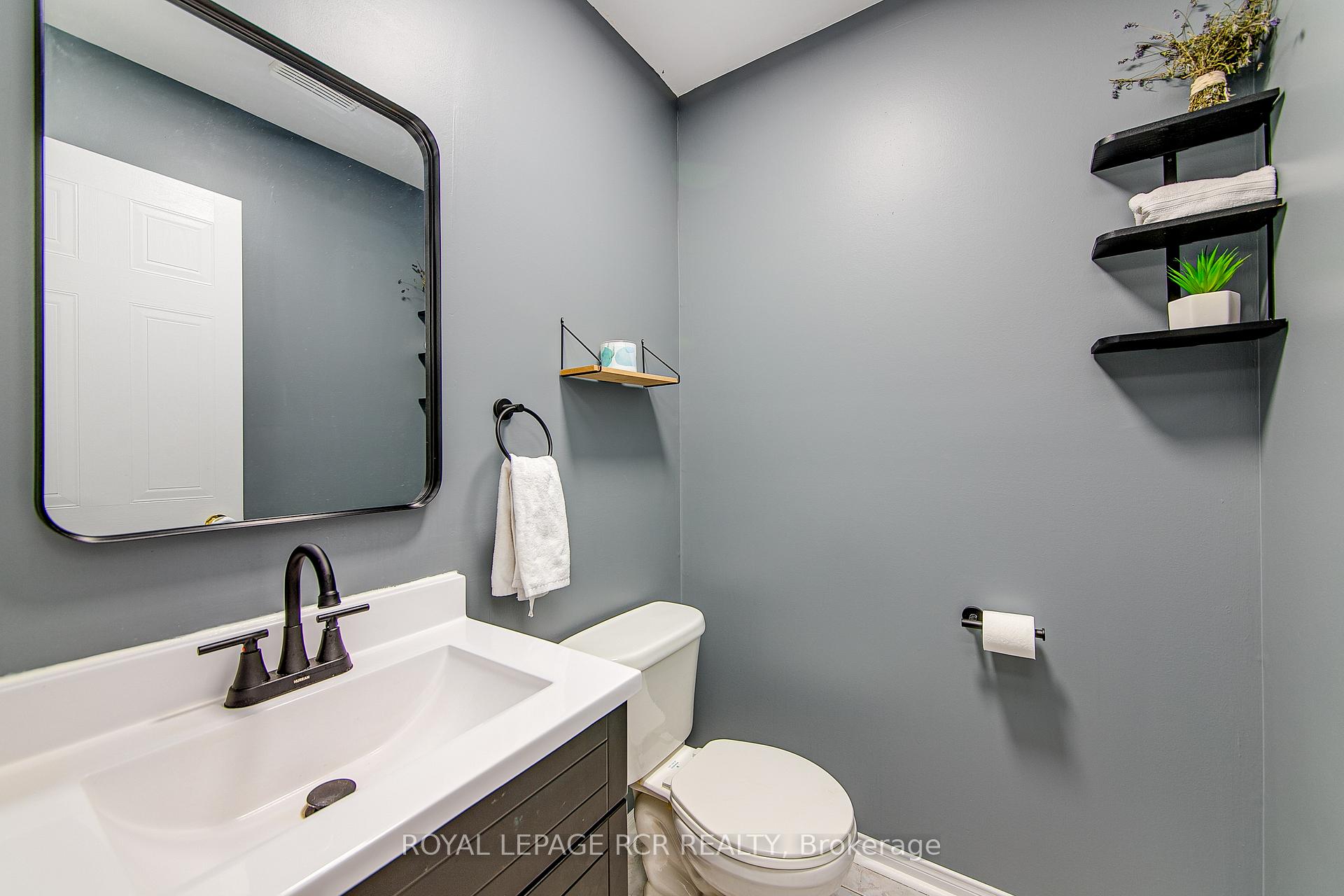 Photo 12 of 52 Mccurdy Drive, New Tecumseth, Tottenham — HOMEH