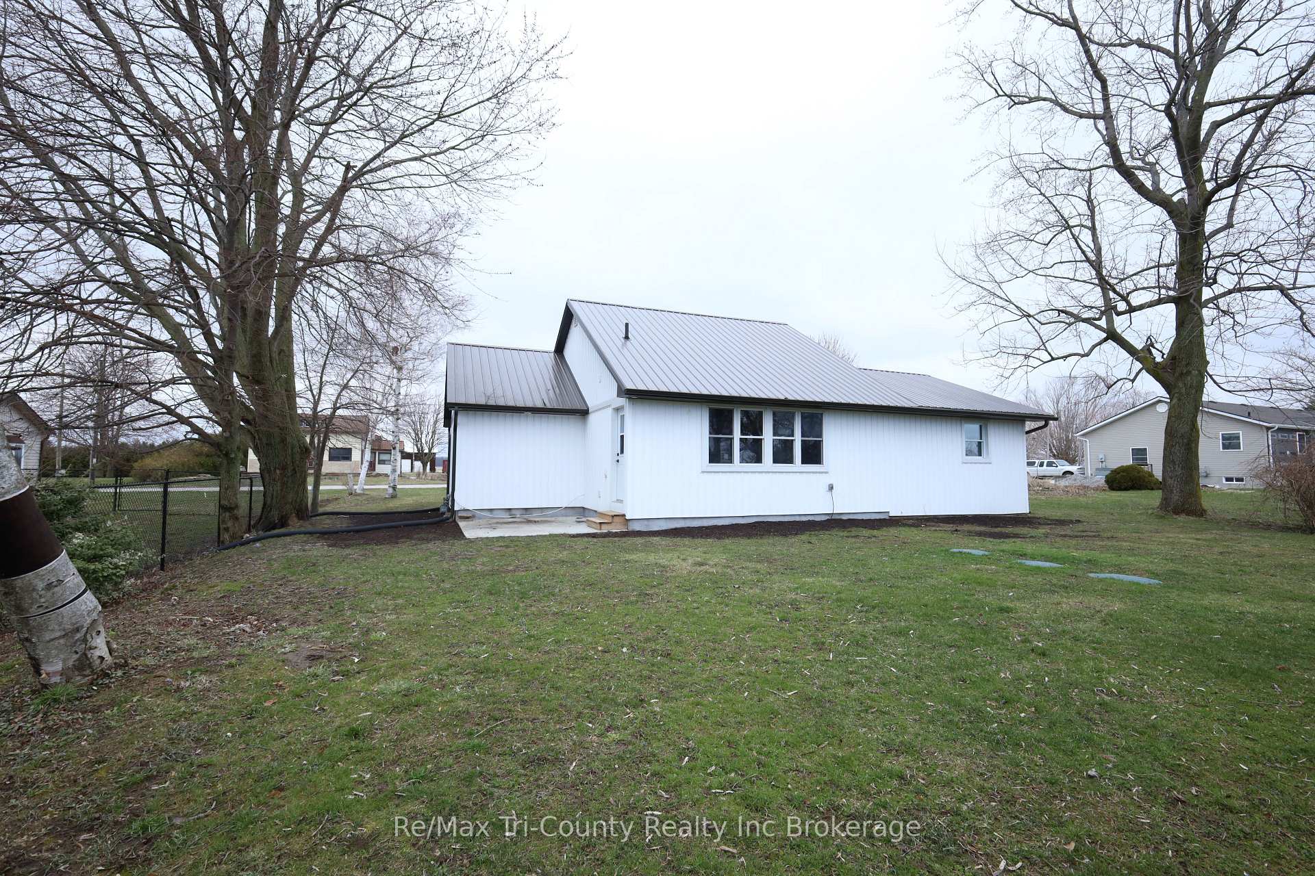 Photo 6 of 2822 Lakeshore Road, Norfolk, Rural S. Walsingham — HOMEH
