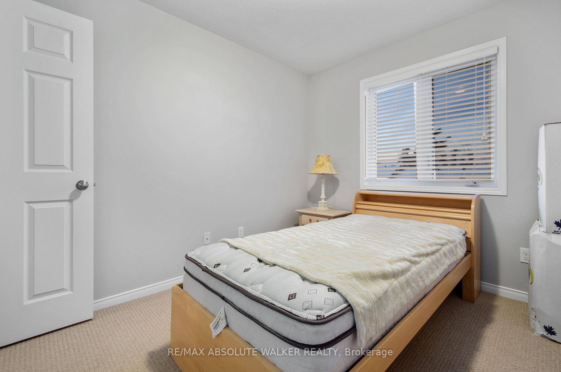 Photo 17 of 152 Challenge Crescent, Ottawa, Springridge/East Village — HOMEH