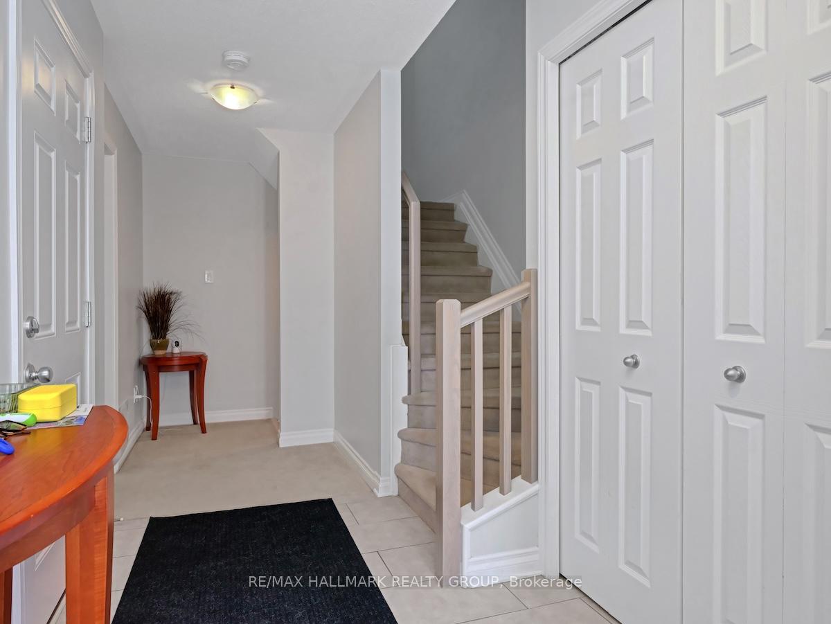 Photo 3 of 502 Barholm Private, Ottawa, Mer Bleue/Bradley Estates/Anderson Park — HOMEH