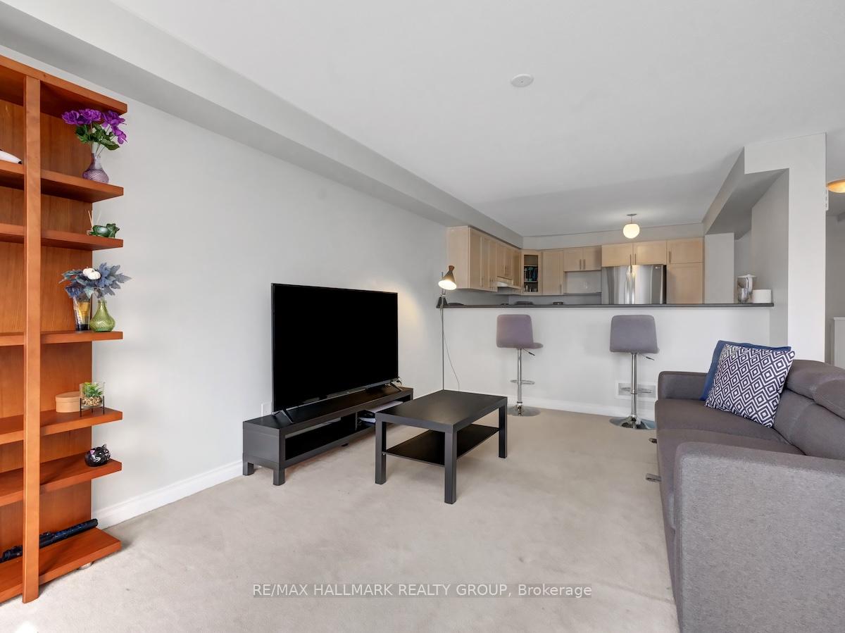 Photo 9 of 502 Barholm Private, Ottawa, Mer Bleue/Bradley Estates/Anderson Park — HOMEH