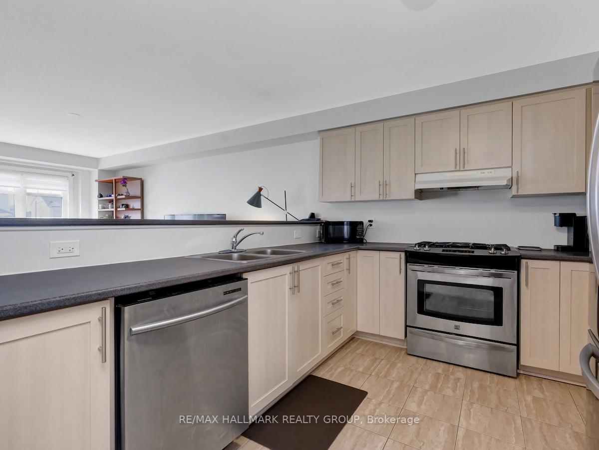 Photo 12 of 502 Barholm Private, Ottawa, Mer Bleue/Bradley Estates/Anderson Park — HOMEH