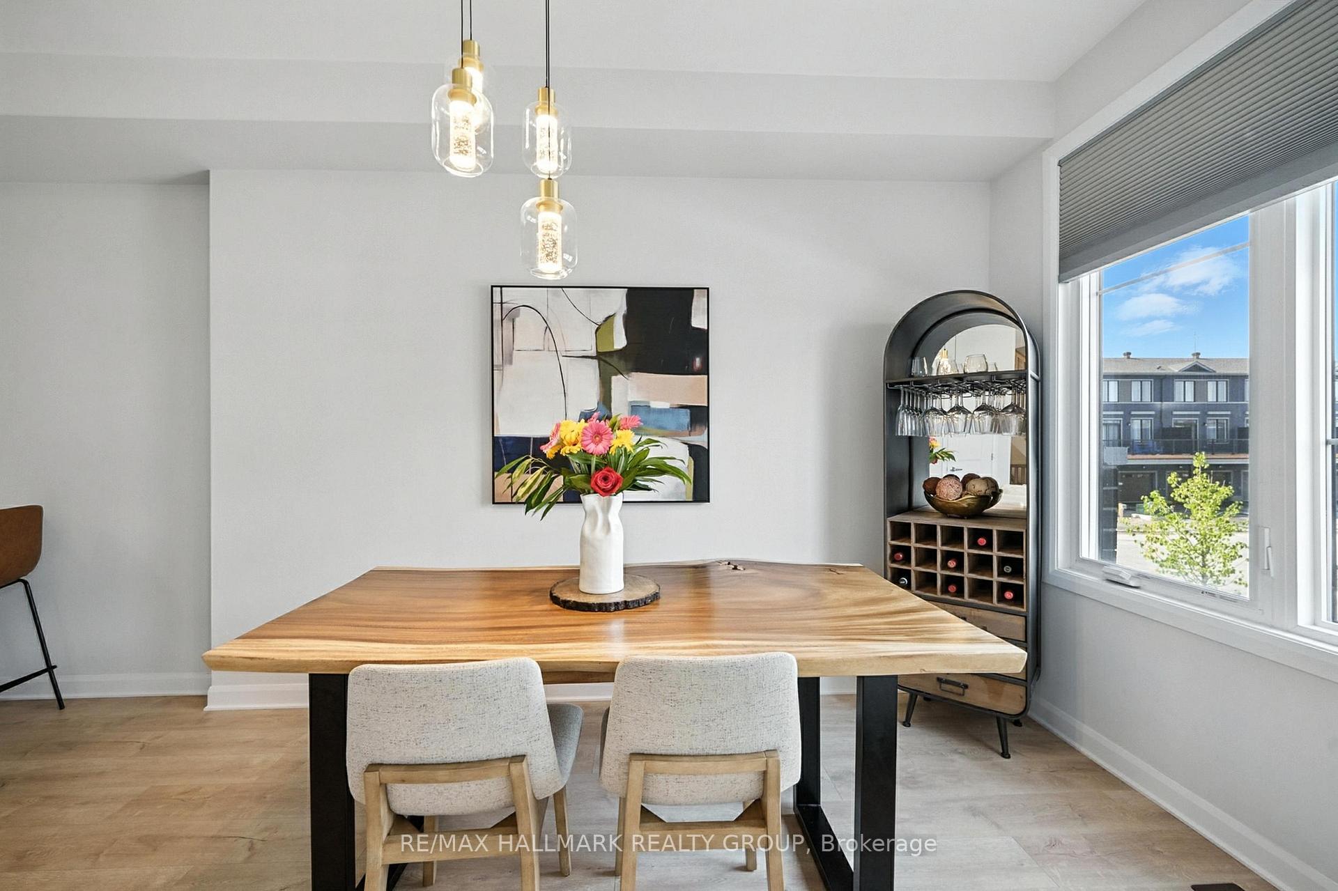 Photo 11 of 702 Confluence Walk, Ottawa, Avalon West — HOMEH