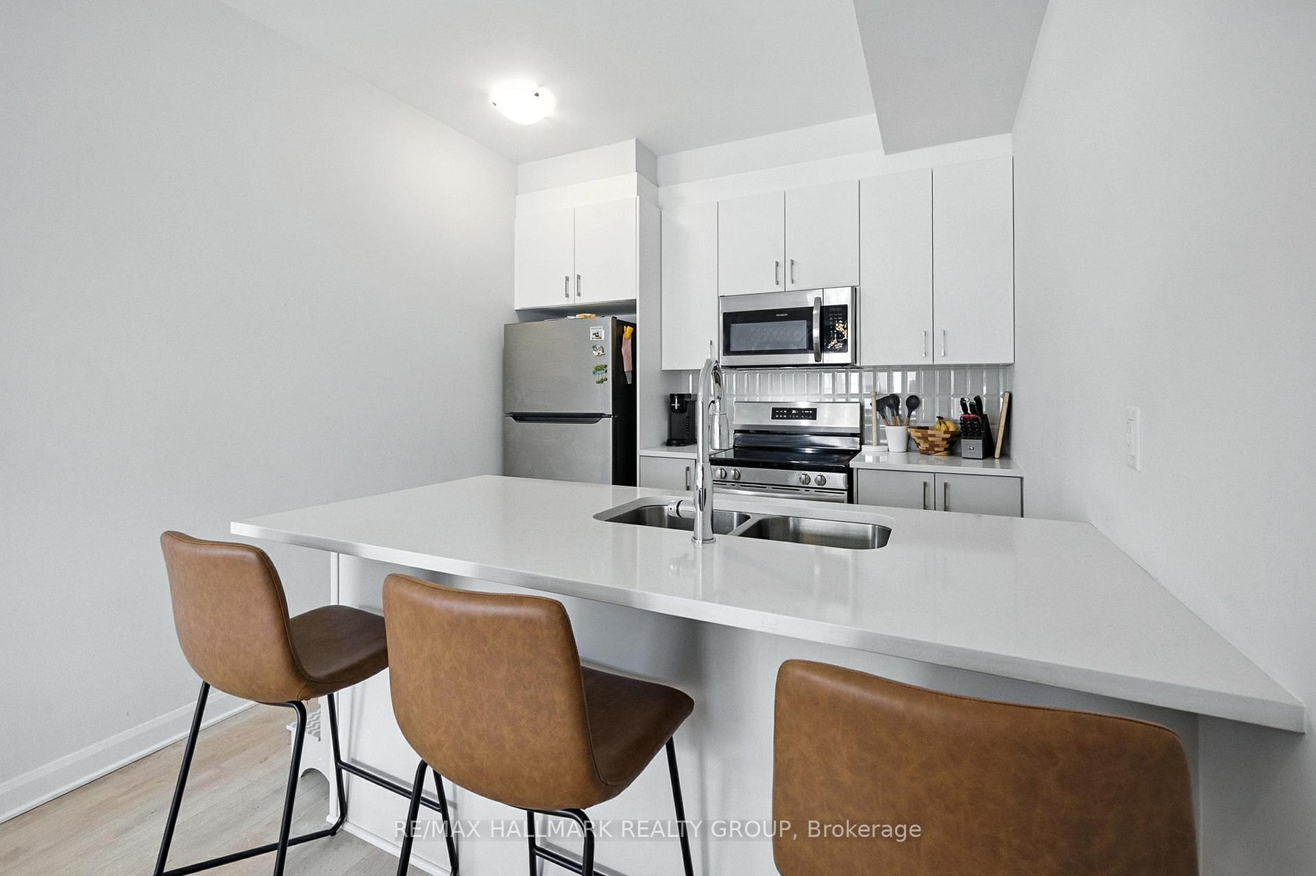 Photo 15 of 702 Confluence Walk, Ottawa, Avalon West — HOMEH