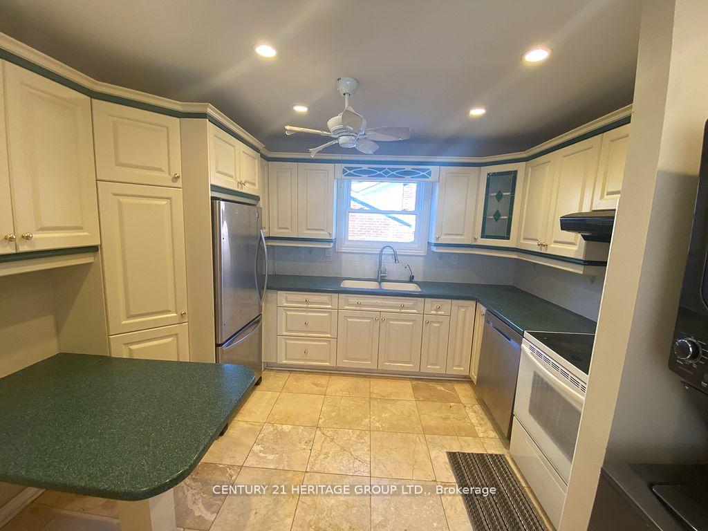 Photo 8 of Unit upper, 193 Harrison Drive, Newmarket, Bristol-London — HOMEH