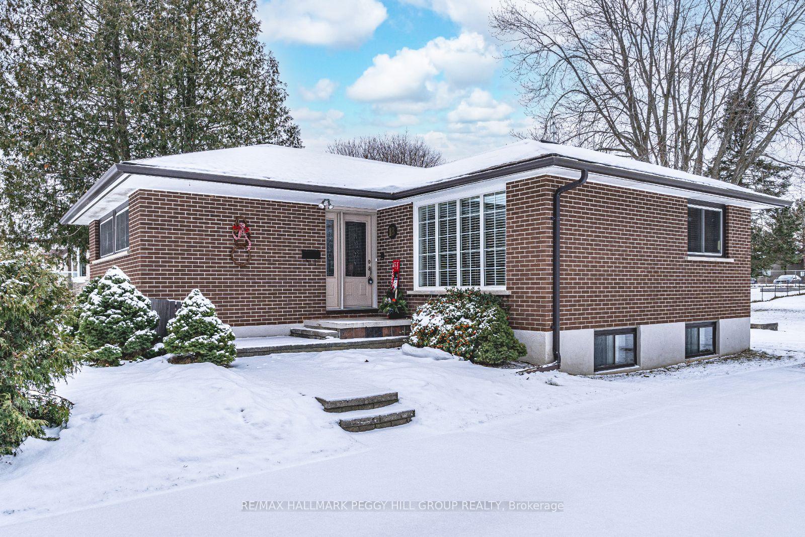 Photo 1 of 18 Calverley Street, Orillia — HOMEH