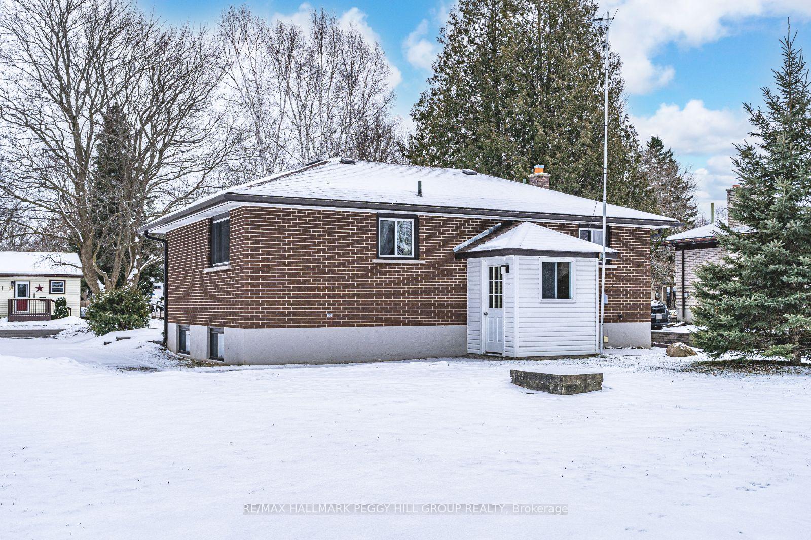 Photo 14 of 18 Calverley Street, Orillia — HOMEH