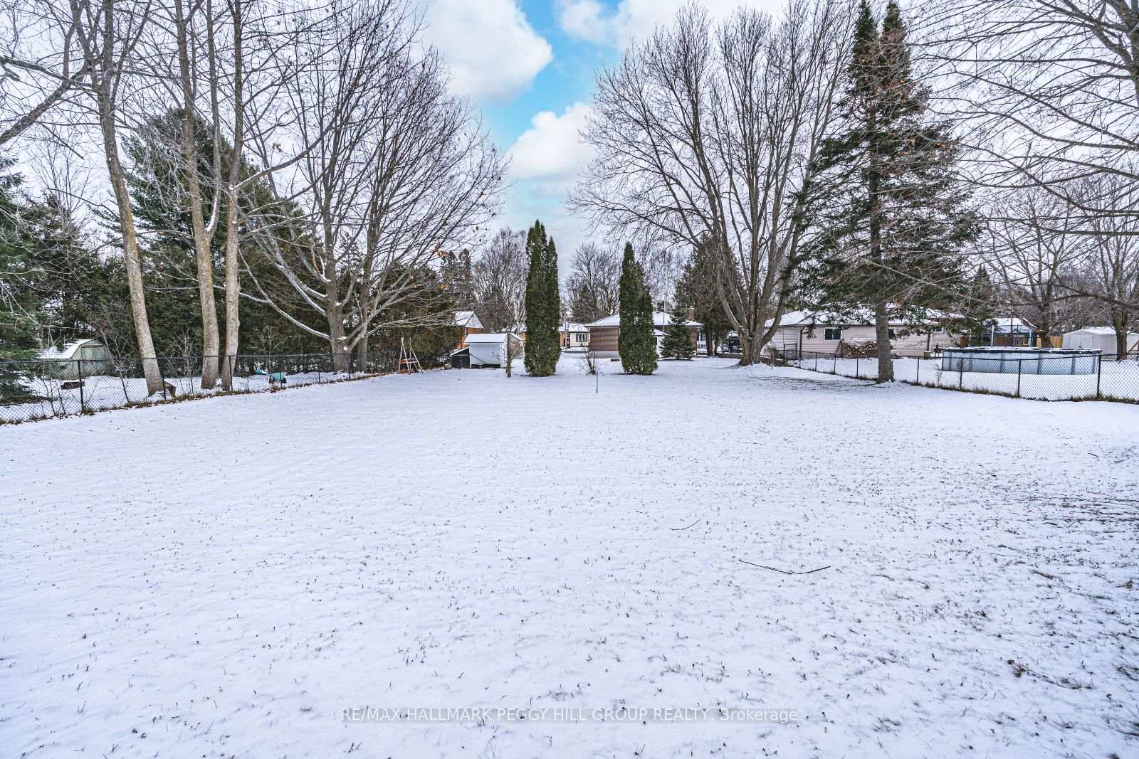 Photo 15 of 18 Calverley Street, Orillia — HOMEH