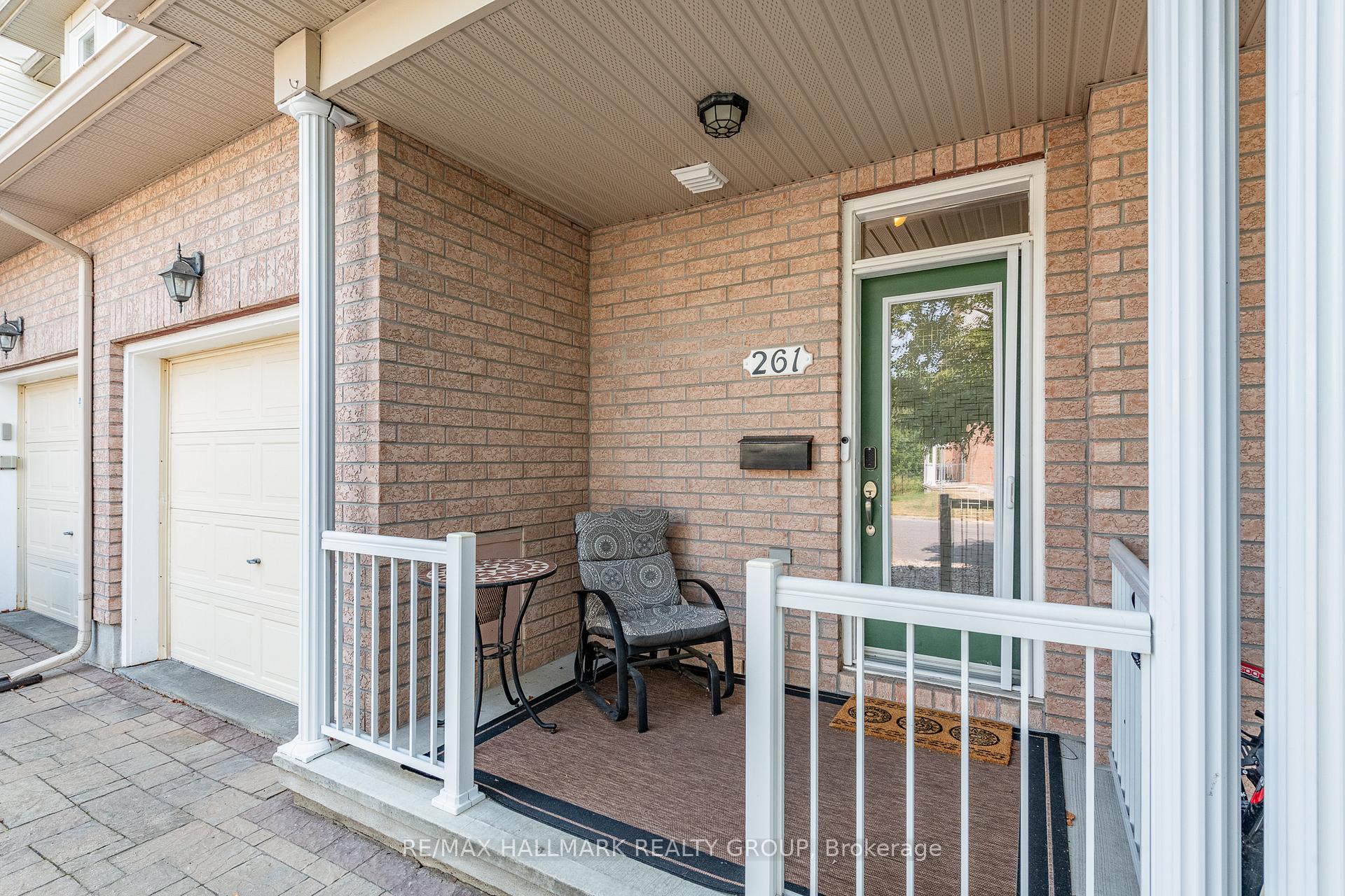 Photo 3 of 261 Parkrose Private, Ottawa, Chatelaine Village — HOMEH