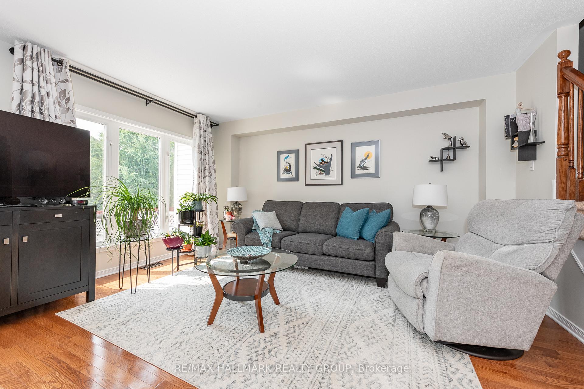 Photo 6 of 261 Parkrose Private, Ottawa, Chatelaine Village — HOMEH