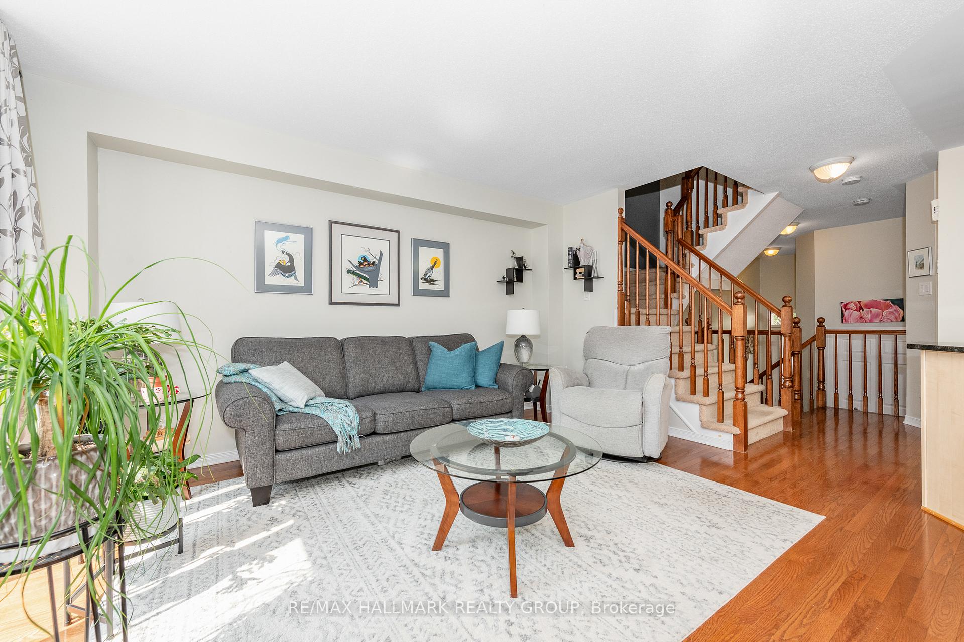 Photo 7 of 261 Parkrose Private, Ottawa, Chatelaine Village — HOMEH