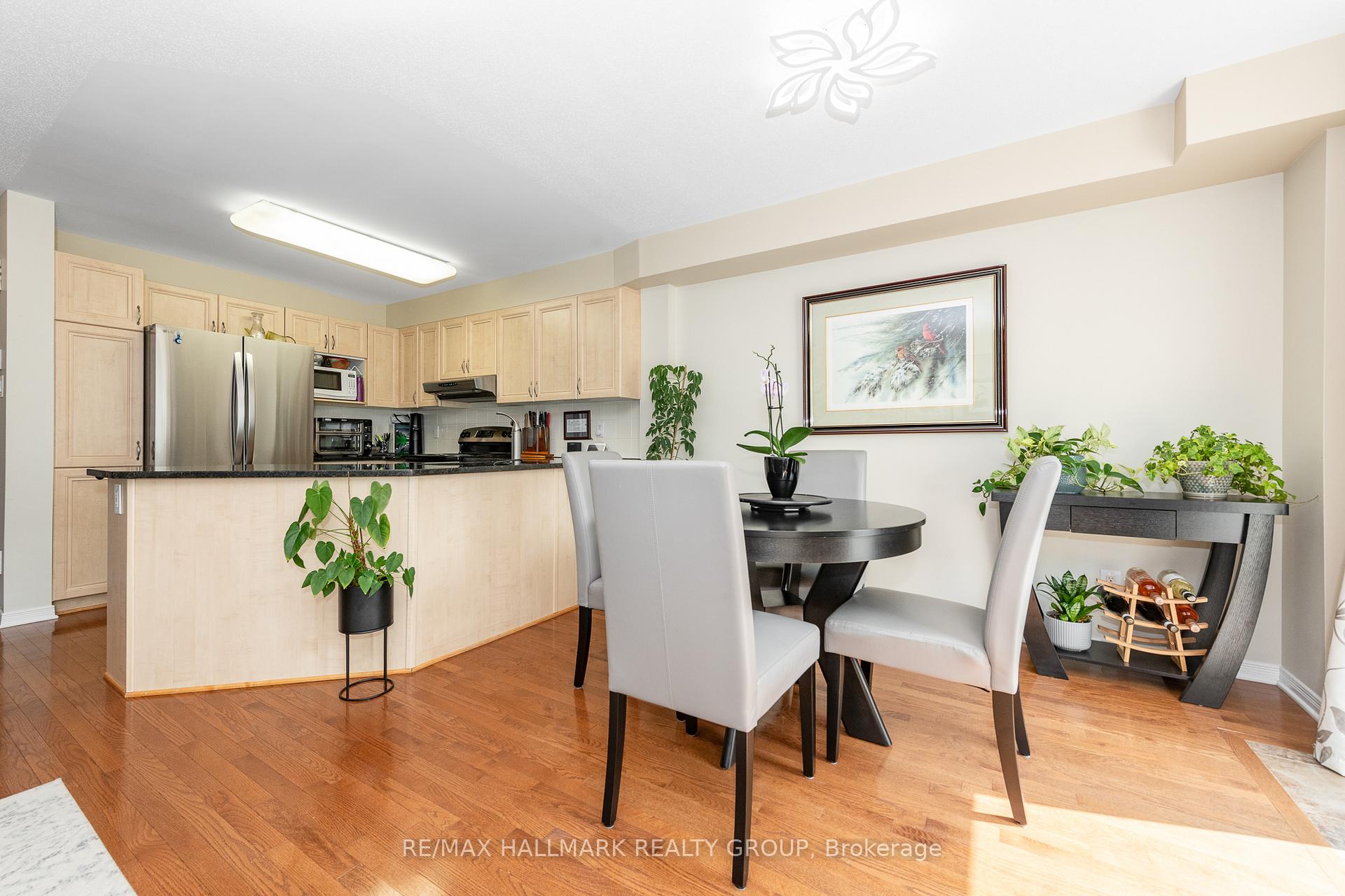 Photo 11 of 261 Parkrose Private, Ottawa, Chatelaine Village — HOMEH