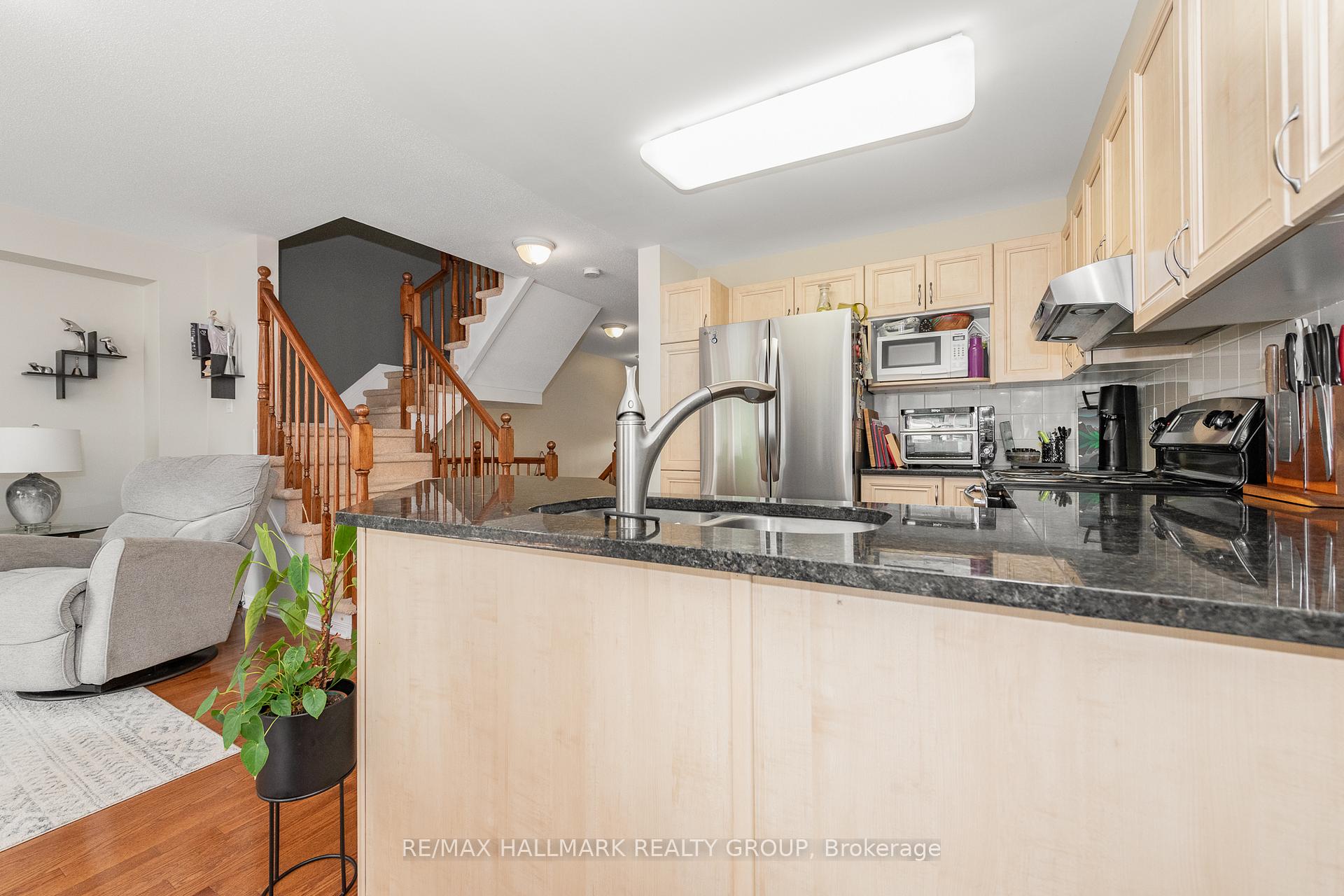 Photo 14 of 261 Parkrose Private, Ottawa, Chatelaine Village — HOMEH