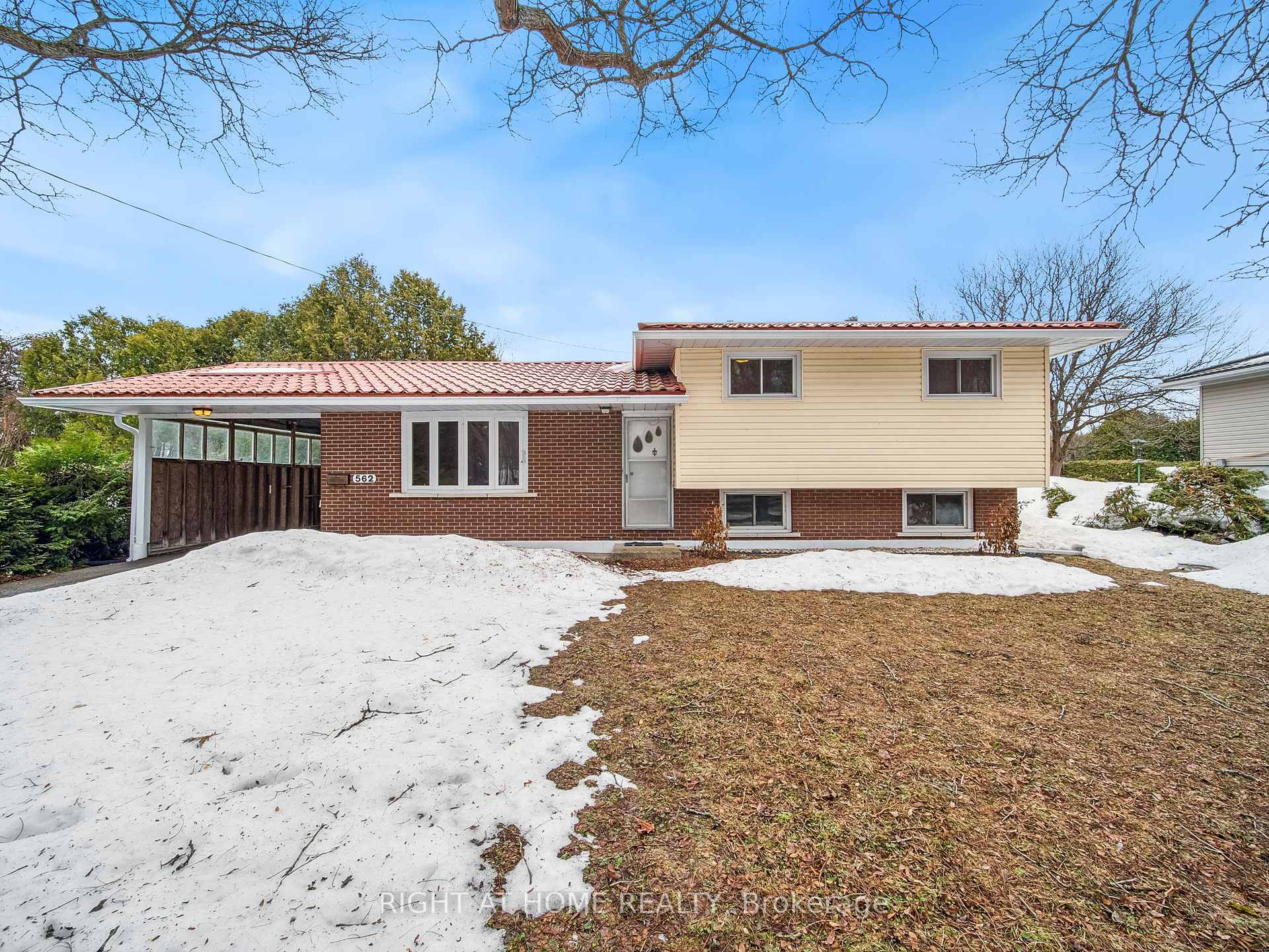 Photo 1 of 562 Drinkwater Drive, Orillia — HOMEH
