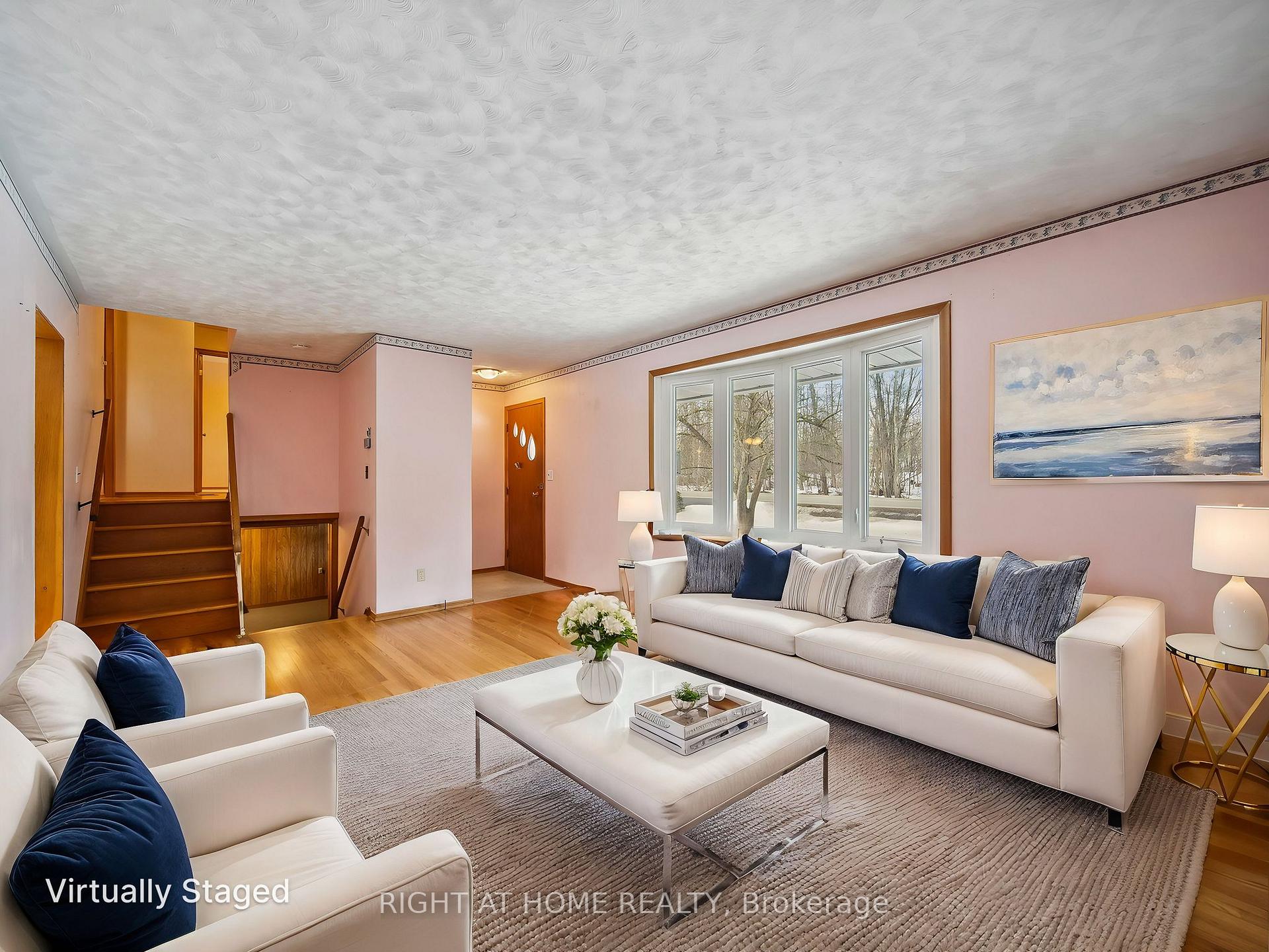 Photo 5 of 562 Drinkwater Drive, Orillia — HOMEH