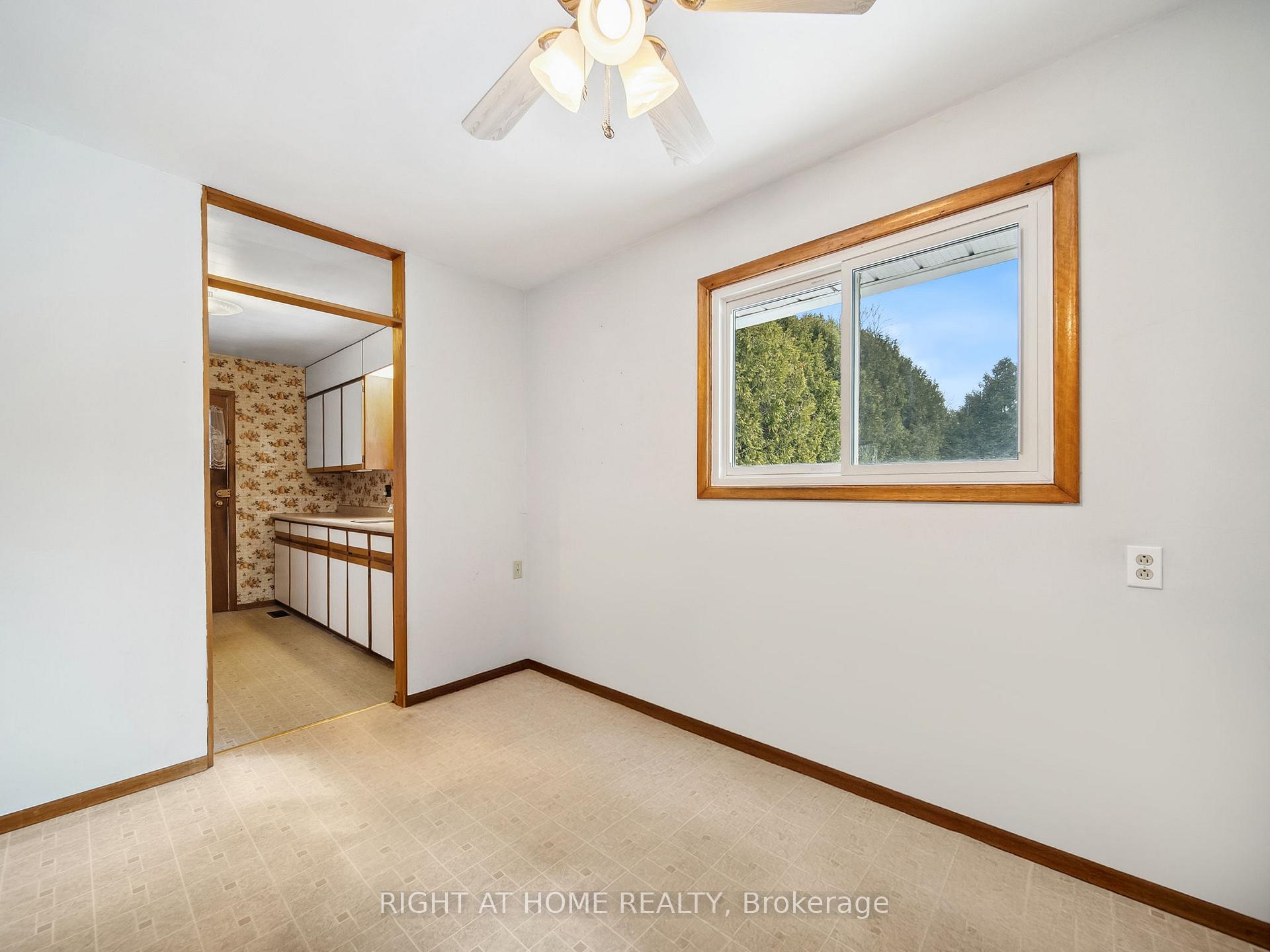 Photo 7 of 562 Drinkwater Drive, Orillia — HOMEH