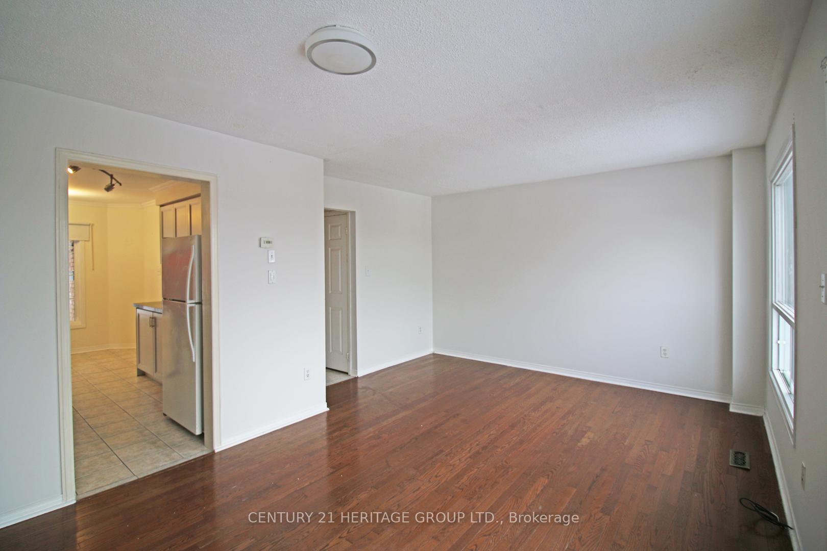 Photo 9 of 641 Walpole Crescent, Newmarket, Stonehaven-Wyndham — HOMEH