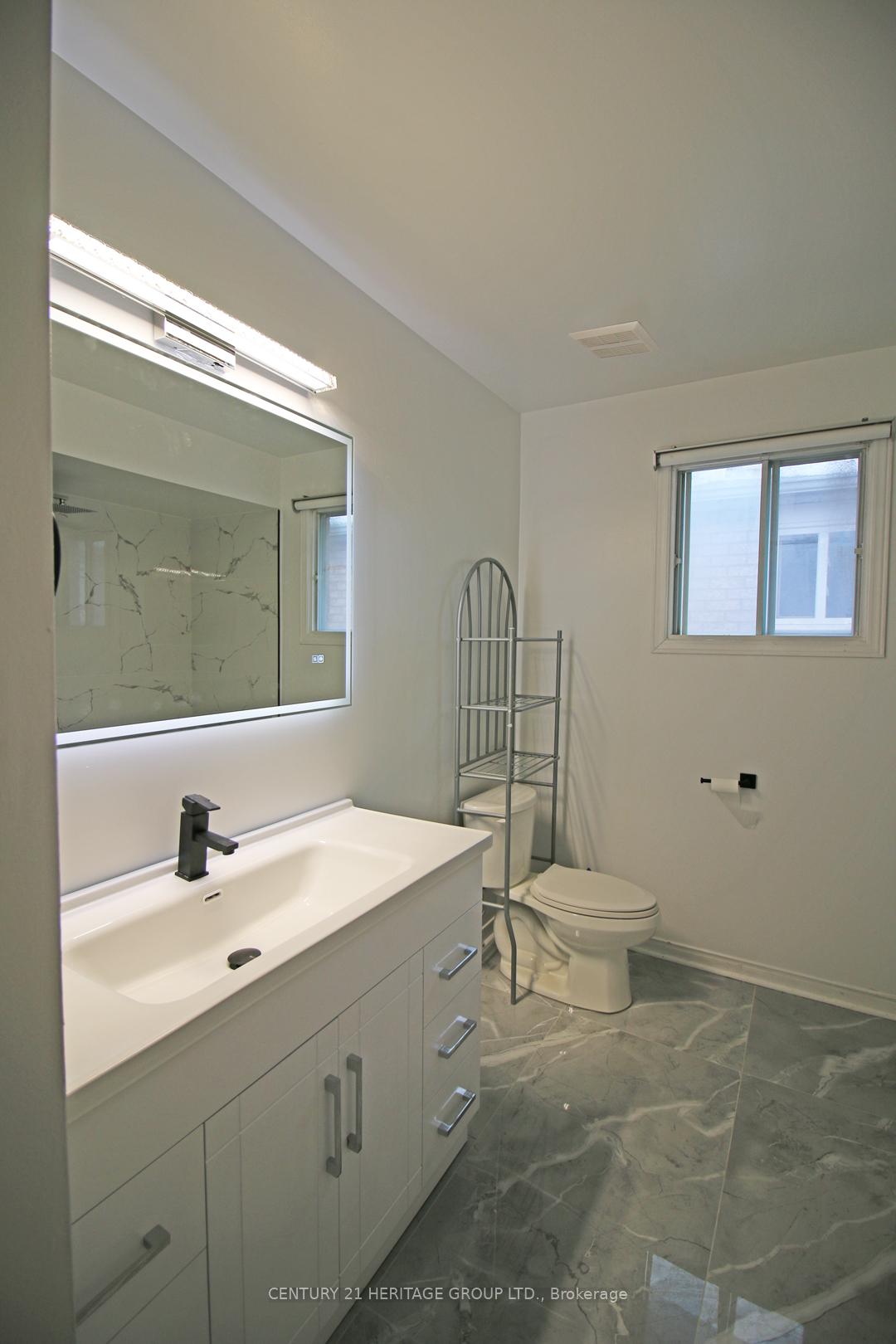 Photo 14 of 641 Walpole Crescent, Newmarket, Stonehaven-Wyndham — HOMEH