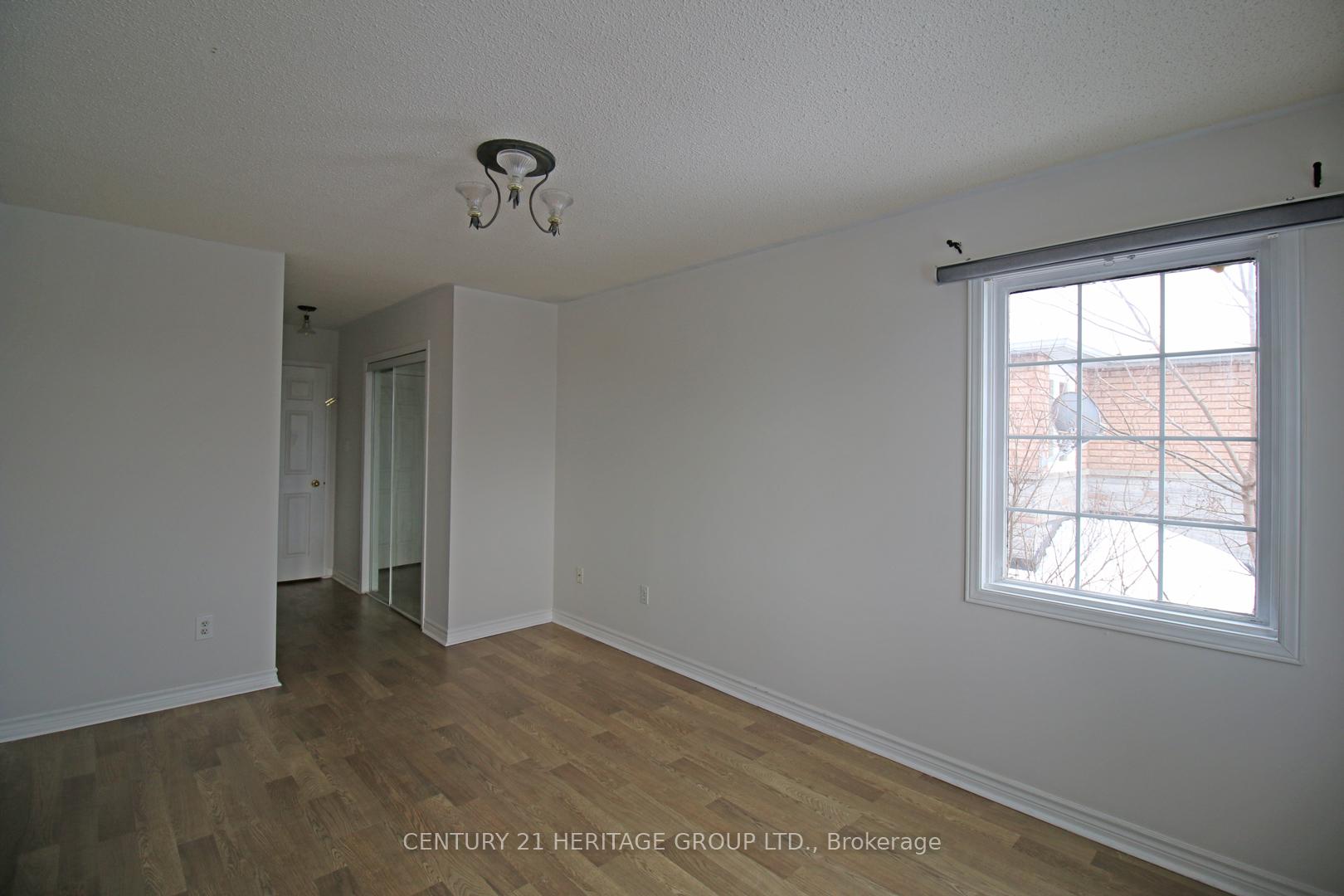 Photo 17 of 641 Walpole Crescent, Newmarket, Stonehaven-Wyndham — HOMEH