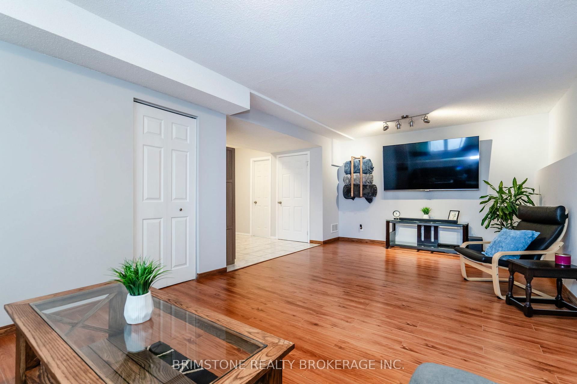 Photo 16 of 1 Keith Street, Orillia — HOMEH