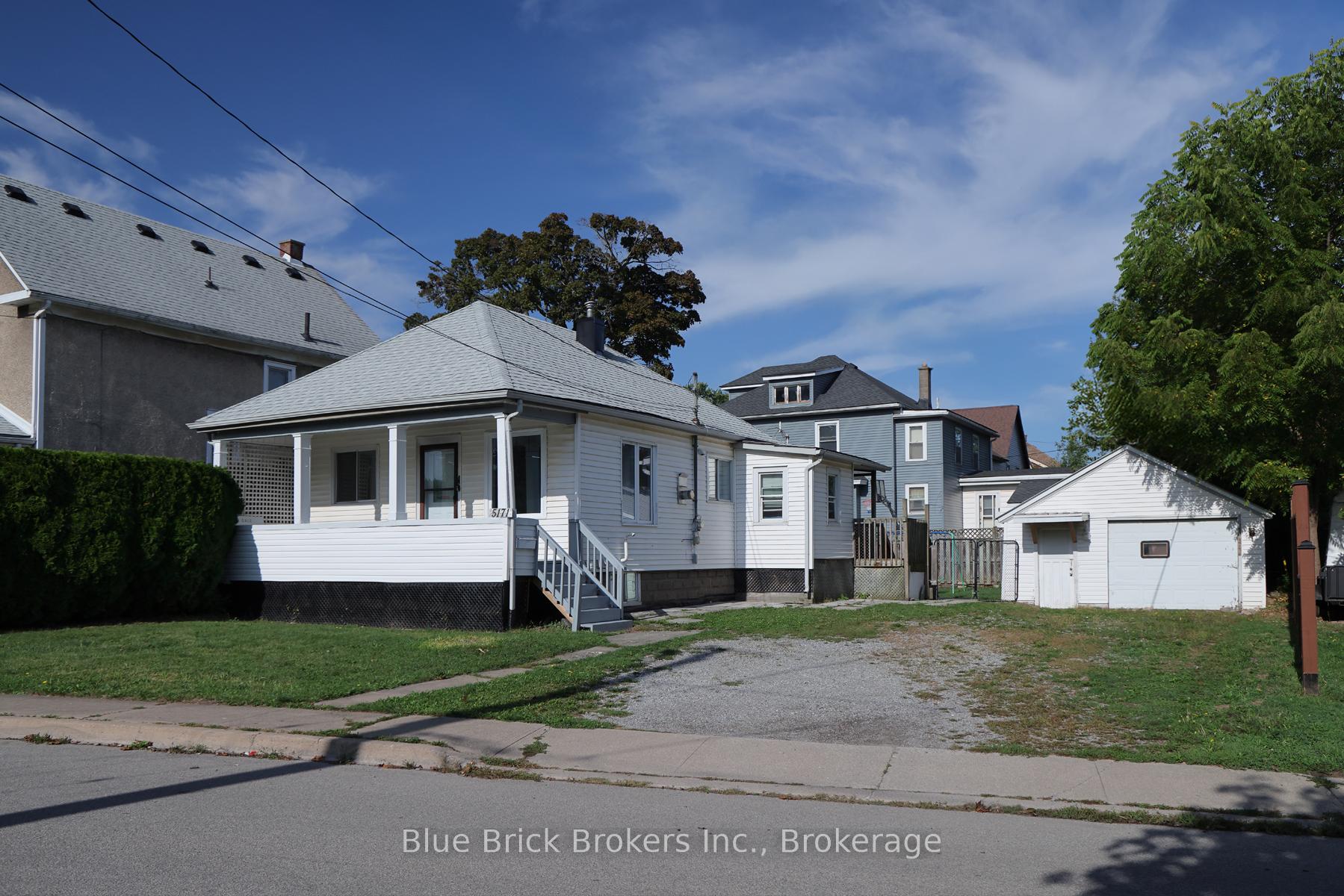 Front of 5171 Mcglashan Crescent