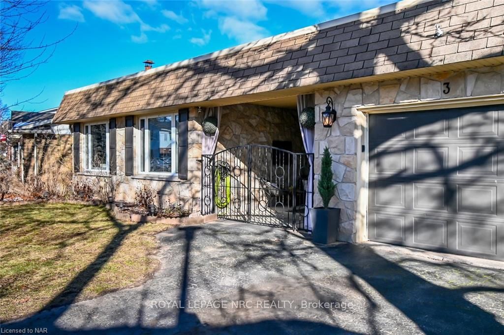 Photo 1 of 3 Vinemount Drive, Pelham, Fonthill — HOMEH