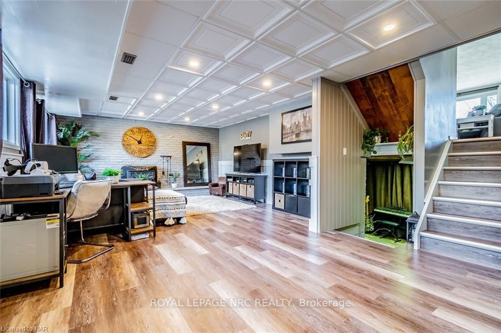 Photo 11 of 3 Vinemount Drive, Pelham, Fonthill — HOMEH