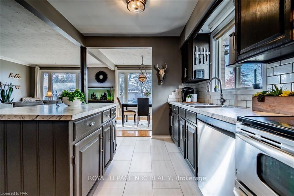 Photo 16 of 3 Vinemount Drive, Pelham, Fonthill — HOMEH