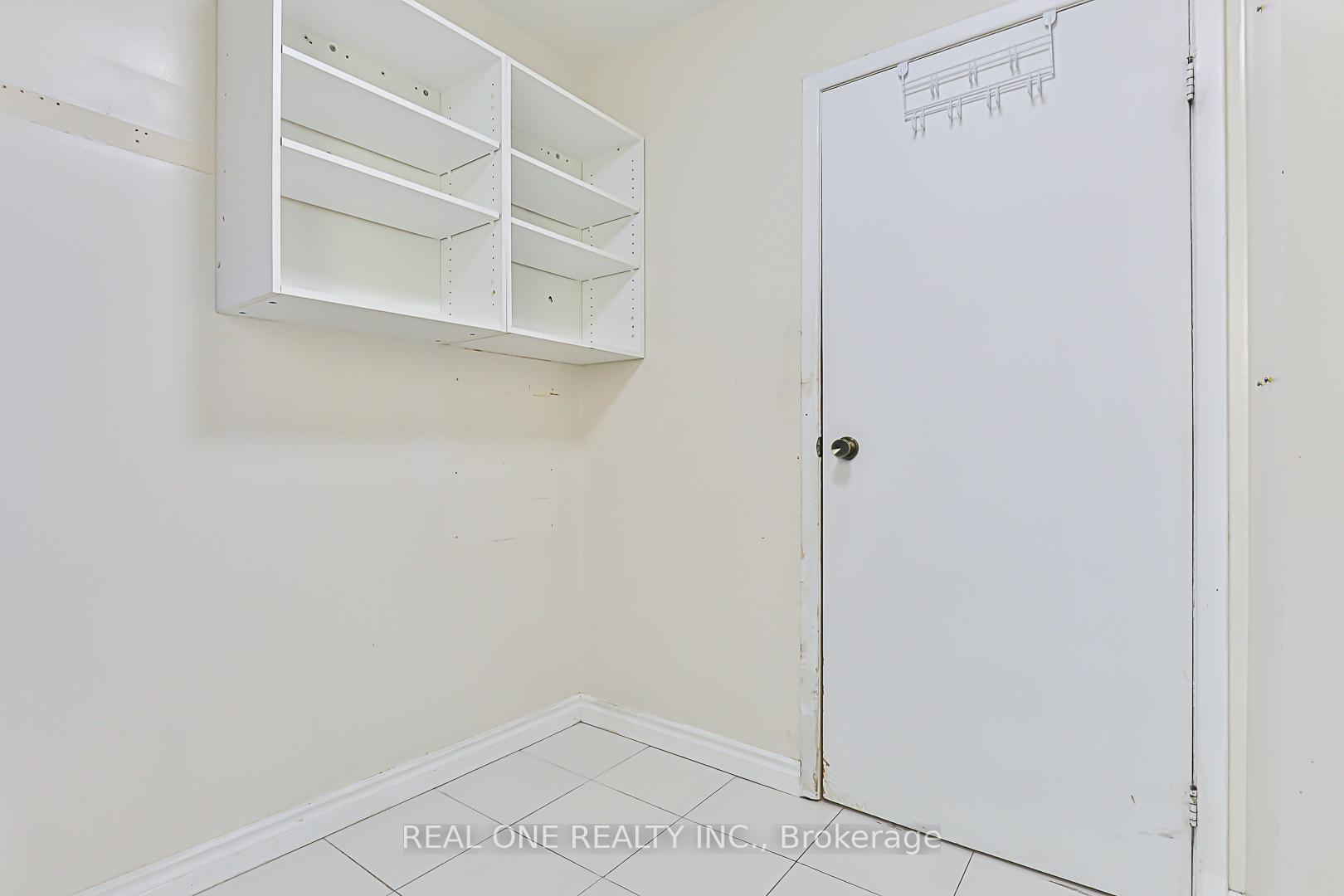 Photo 22 of 120 Lowe Boulevard, Newmarket, Huron Heights-Leslie Valley — HOMEH