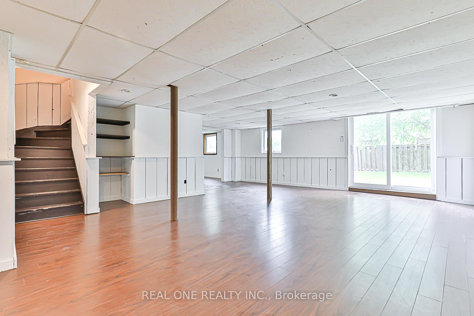 Photo 45 of 120 Lowe Boulevard, Newmarket, Huron Heights-Leslie Valley — HOMEH