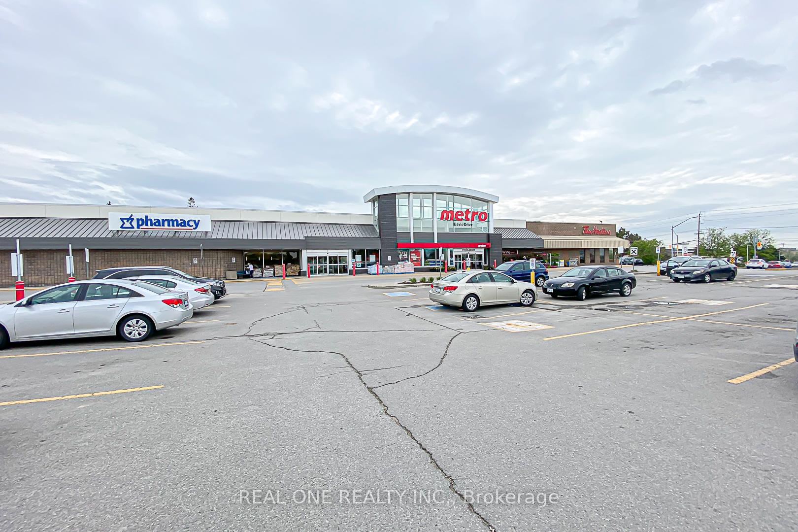 Photo 50 of 120 Lowe Boulevard, Newmarket, Huron Heights-Leslie Valley — HOMEH
