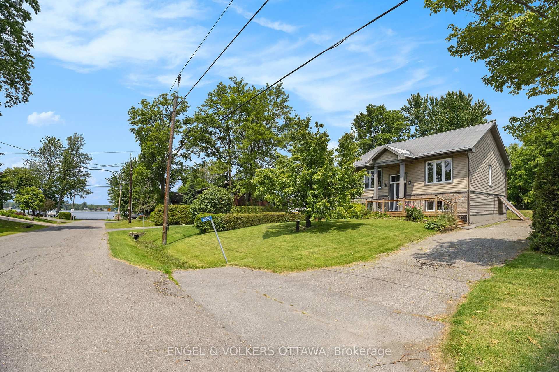 Front of 1095 Morin Road