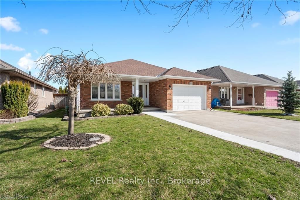 Photo 1 of 23 Tanner Drive, Pelham, Fonthill — HOMEH